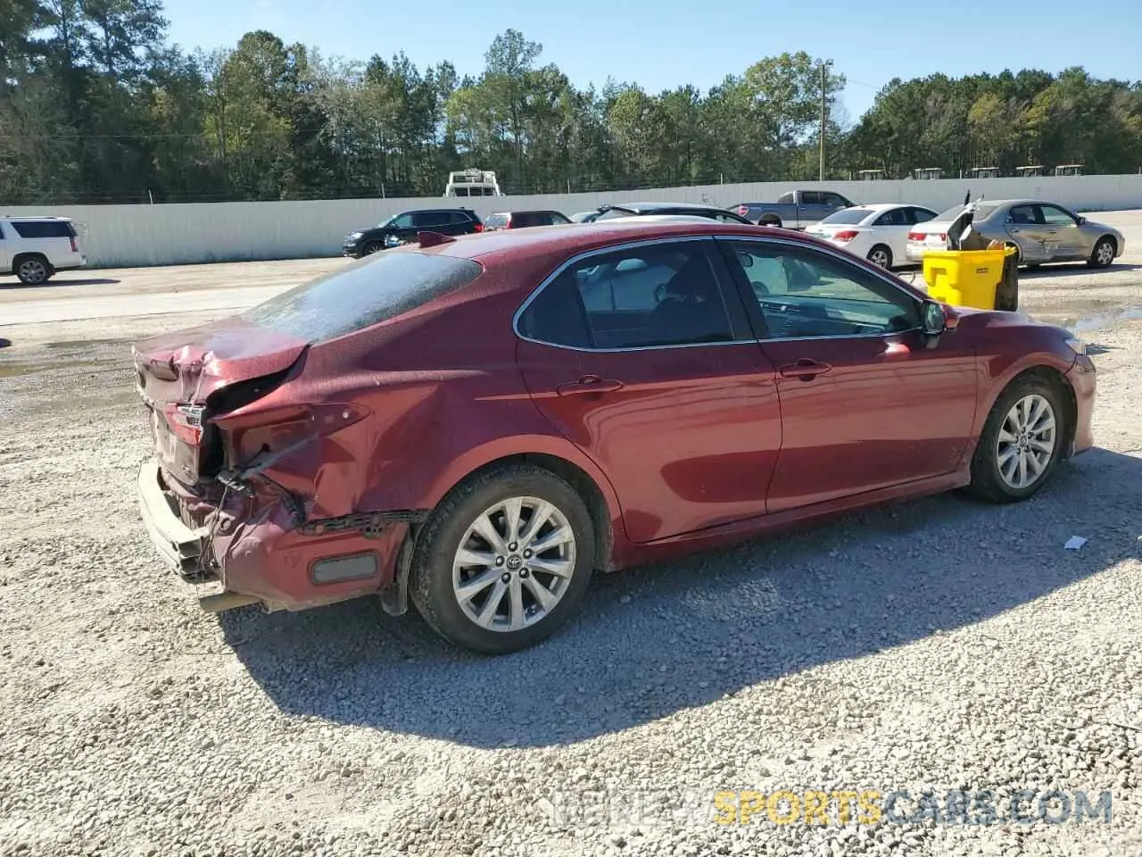 3 Photograph of a damaged car 4T1B11HK4KU808070 TOYOTA CAMRY 2019