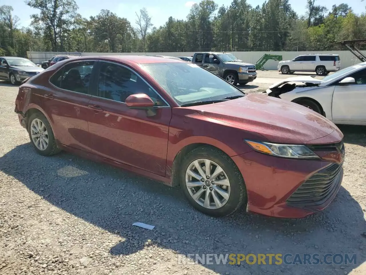 4 Photograph of a damaged car 4T1B11HK4KU808070 TOYOTA CAMRY 2019