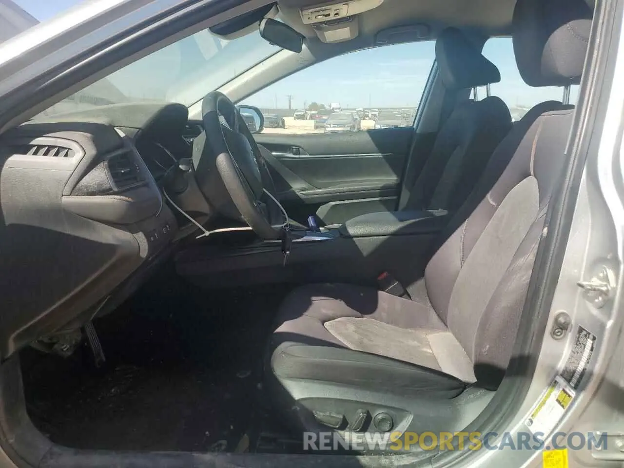 7 Photograph of a damaged car 4T1B11HK4KU826021 TOYOTA CAMRY 2019