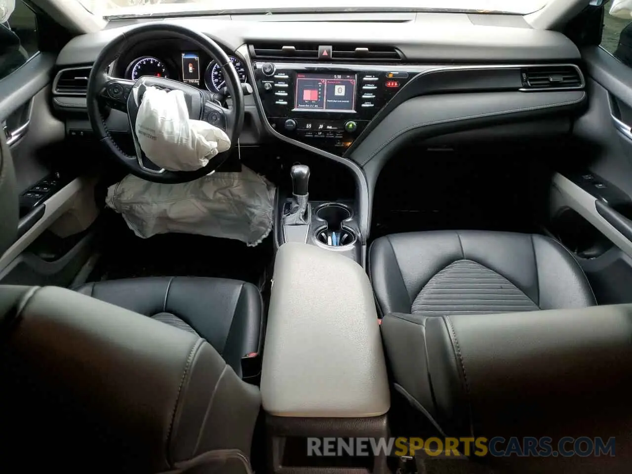 8 Photograph of a damaged car 4T1B11HK4KU831946 TOYOTA CAMRY 2019
