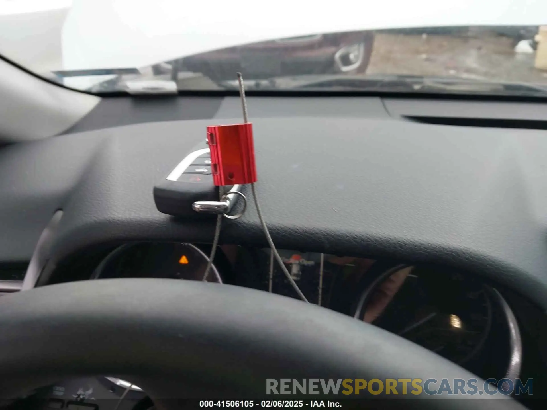 11 Фотография поврежденного автомобиля 4T1B11HK4KU834717 TOYOTA CAMRY 2019