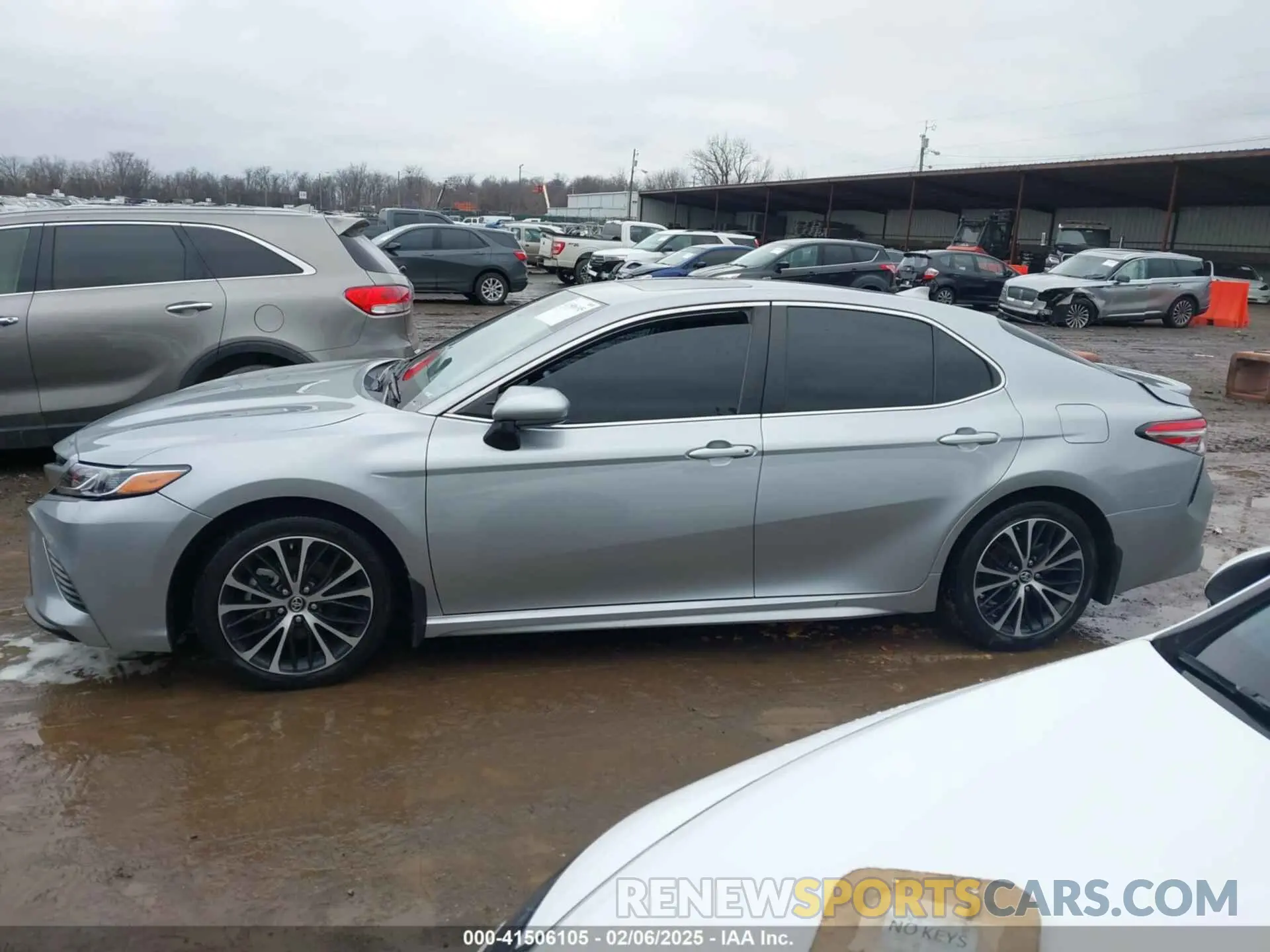 14 Фотография поврежденного автомобиля 4T1B11HK4KU834717 TOYOTA CAMRY 2019