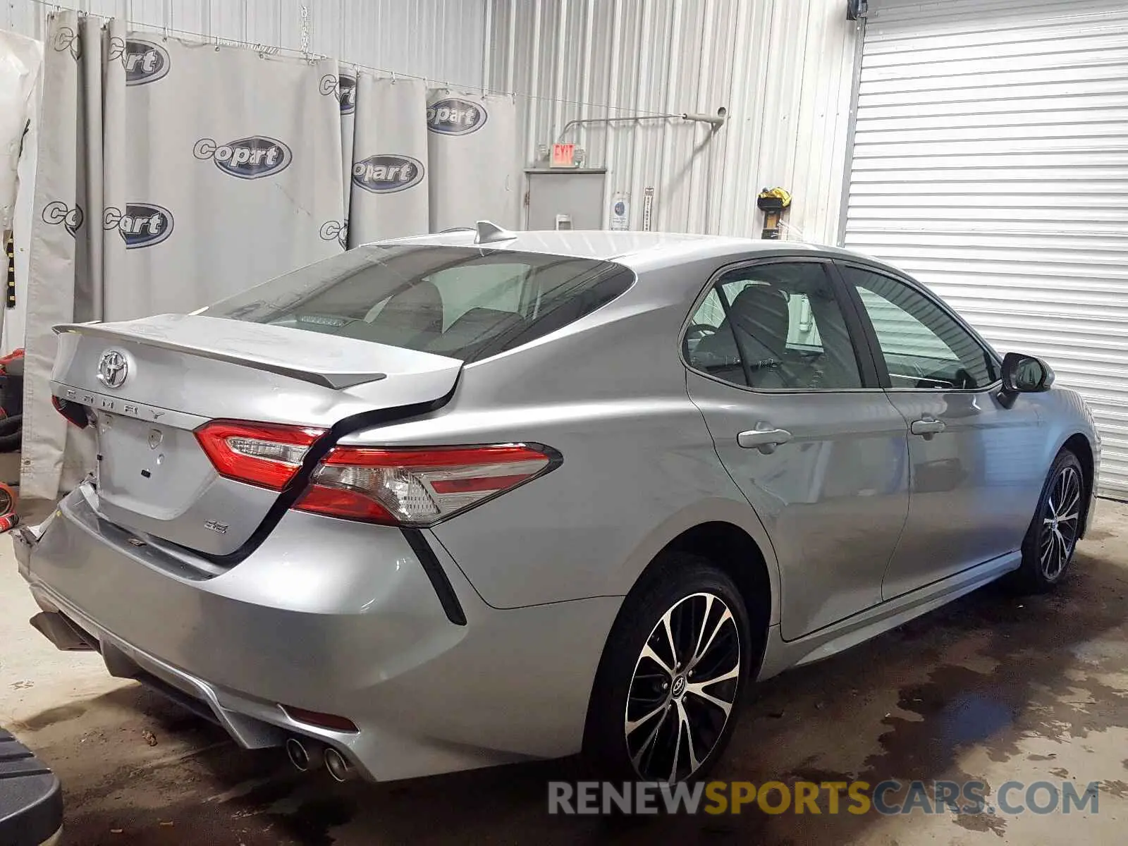 4 Photograph of a damaged car 4T1B11HK4KU839741 TOYOTA CAMRY 2019