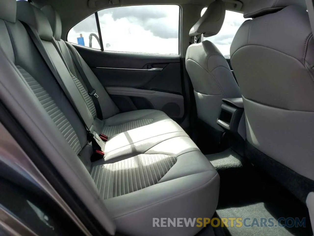 10 Фотография поврежденного автомобиля 4T1B11HK4KU845538 TOYOTA CAMRY 2019