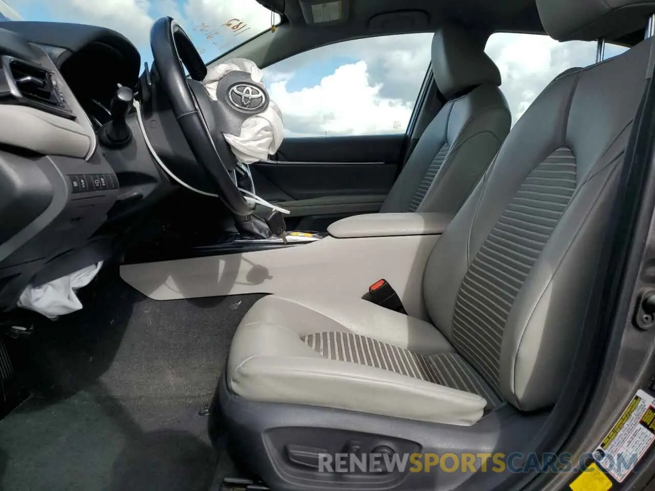 7 Фотография поврежденного автомобиля 4T1B11HK4KU845538 TOYOTA CAMRY 2019