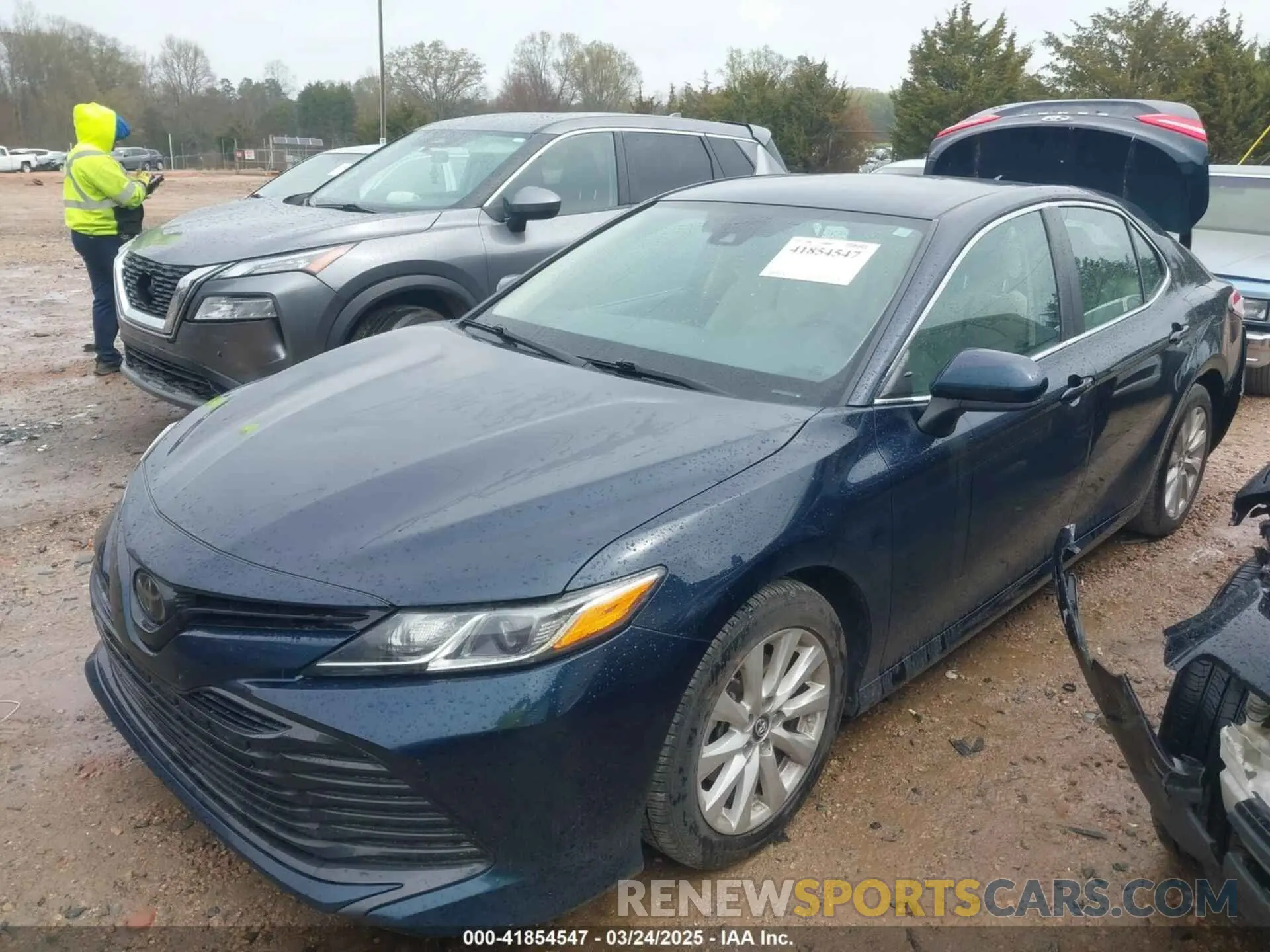 2 Фотография поврежденного автомобиля 4T1B11HK4KU848696 TOYOTA CAMRY 2019