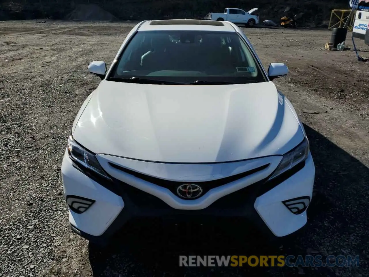 5 Фотография поврежденного автомобиля 4T1B11HK4KU850285 TOYOTA CAMRY 2019