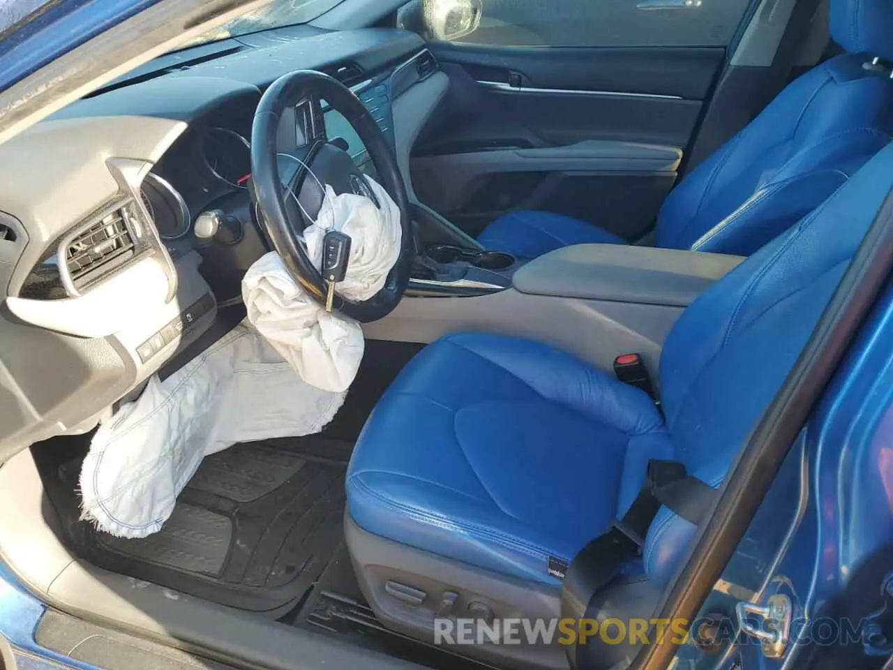 7 Photograph of a damaged car 4T1B11HK5KU160139 TOYOTA CAMRY 2019