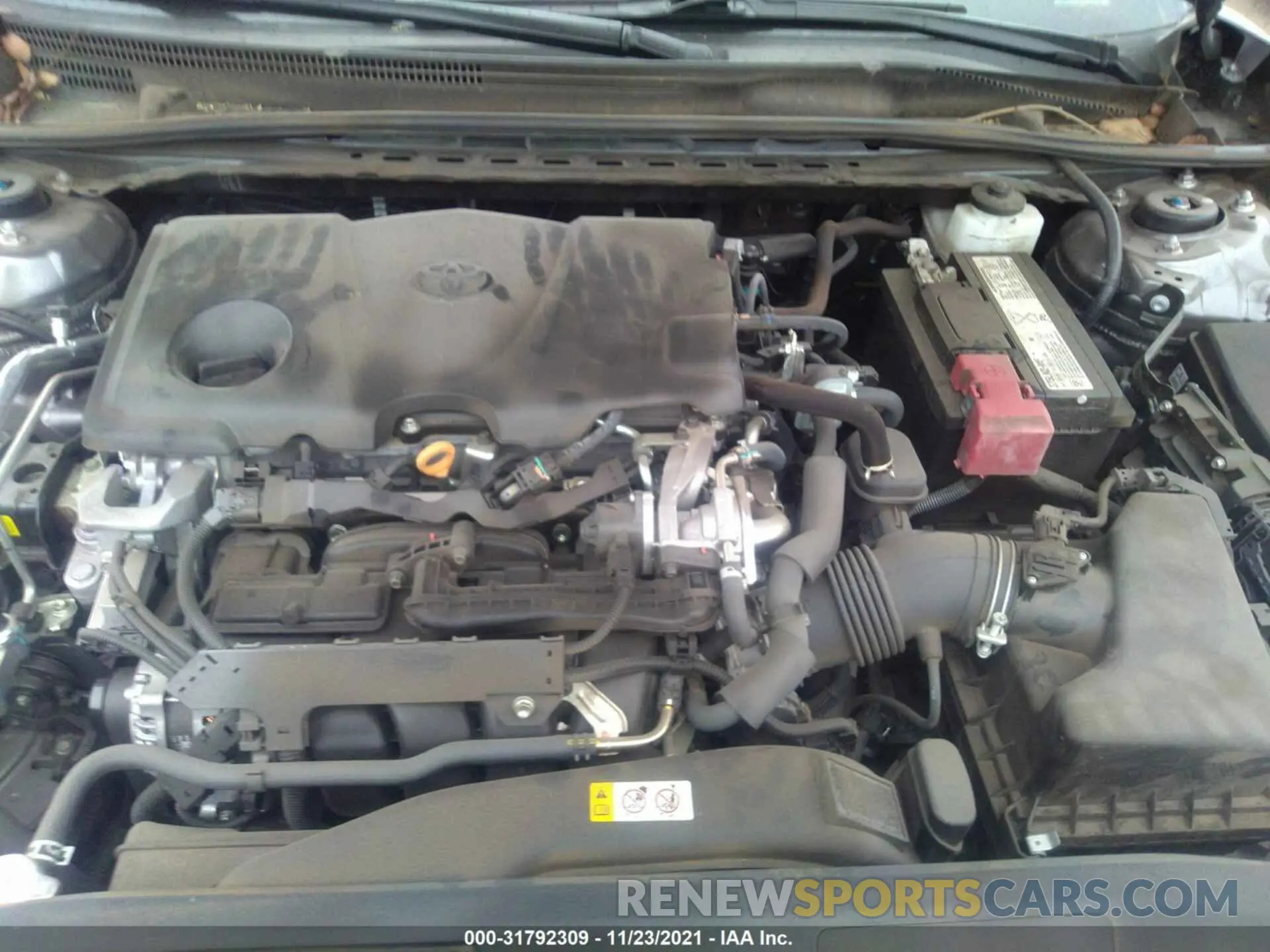 10 Photograph of a damaged car 4T1B11HK5KU162327 TOYOTA CAMRY 2019