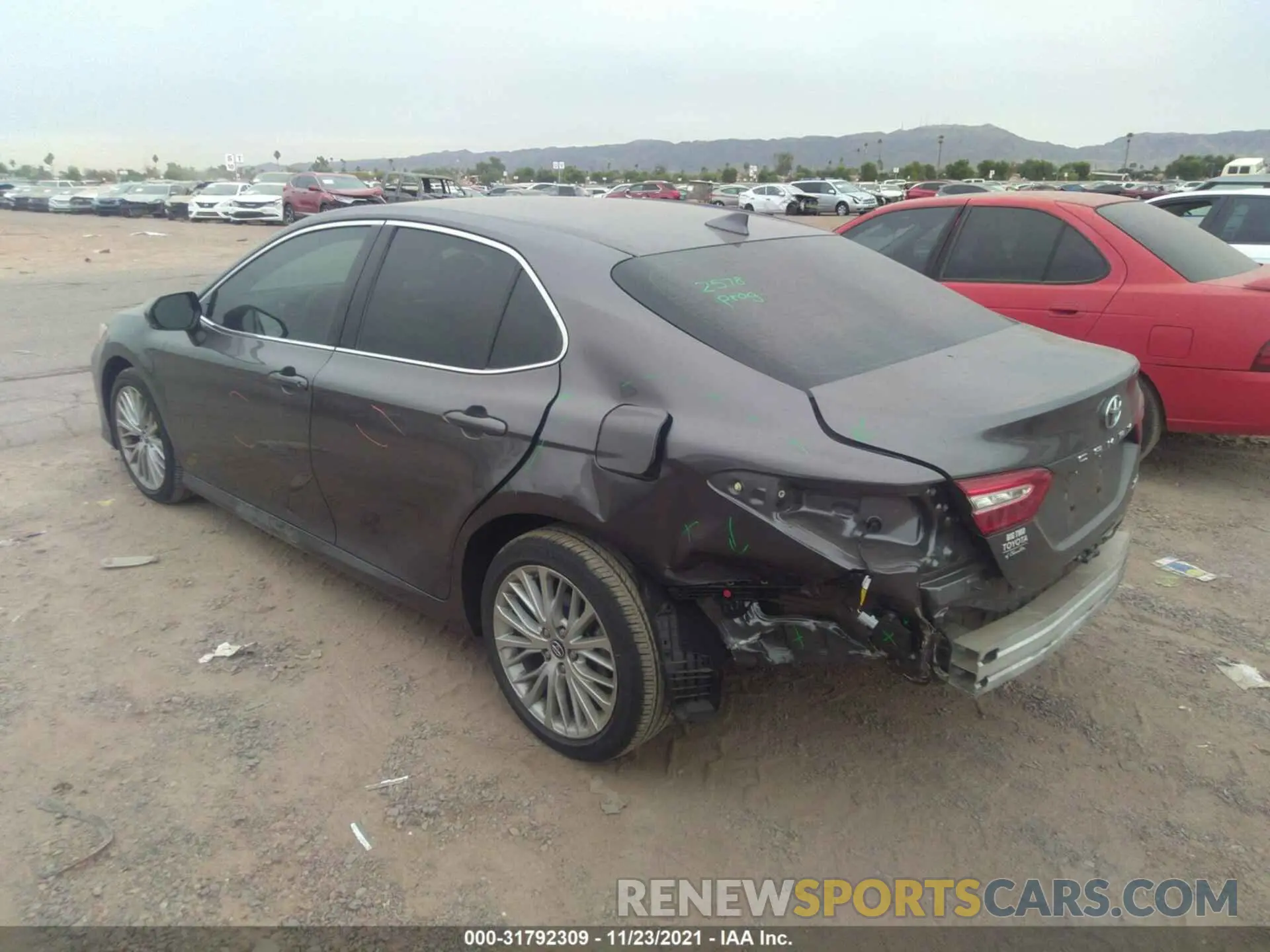 3 Photograph of a damaged car 4T1B11HK5KU162327 TOYOTA CAMRY 2019