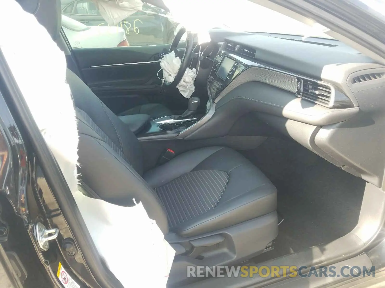 5 Photograph of a damaged car 4T1B11HK5KU167611 TOYOTA CAMRY 2019