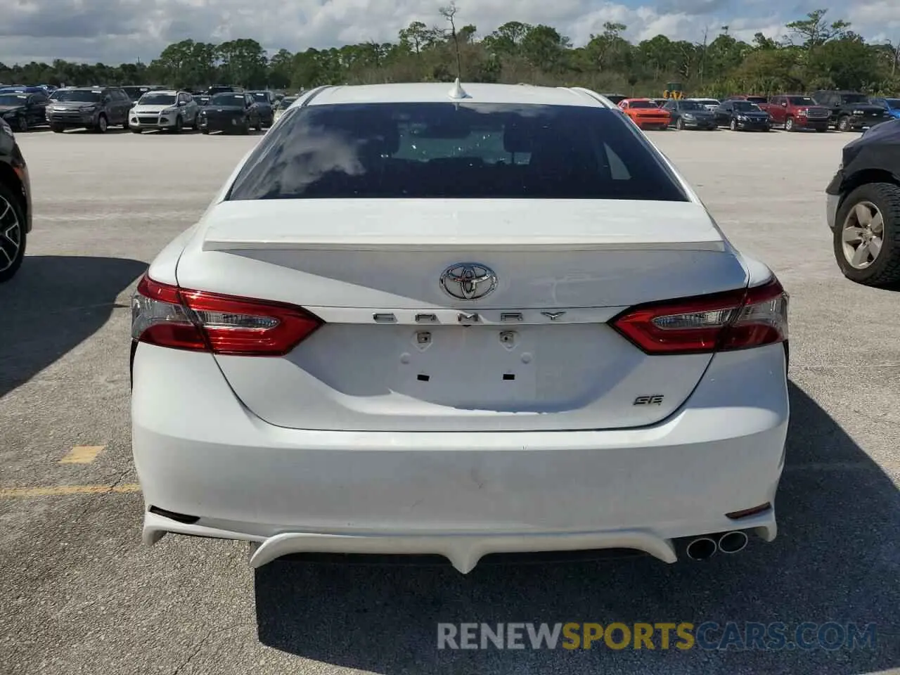 6 Photograph of a damaged car 4T1B11HK5KU169679 TOYOTA CAMRY 2019