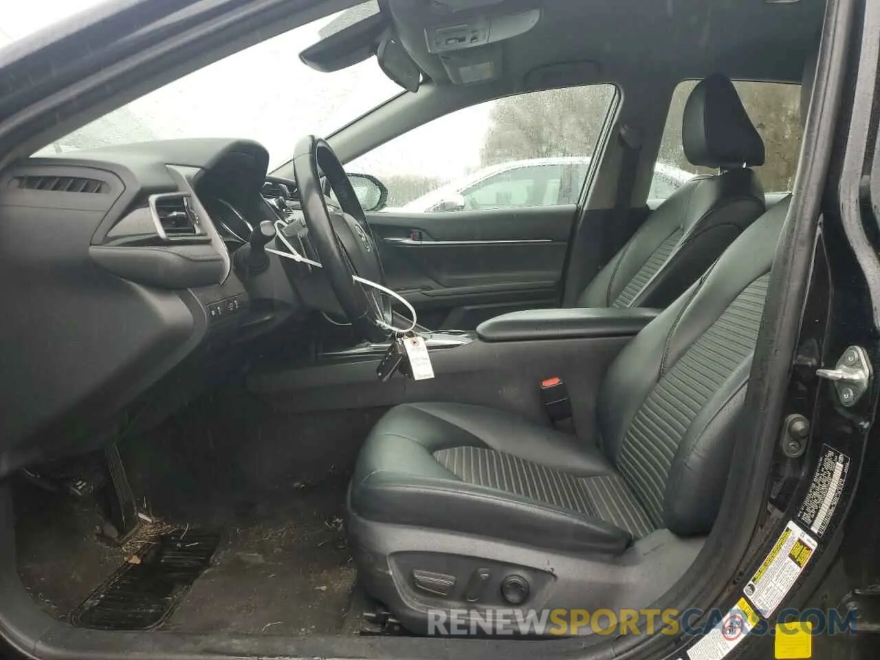 7 Photograph of a damaged car 4T1B11HK5KU170587 TOYOTA CAMRY 2019