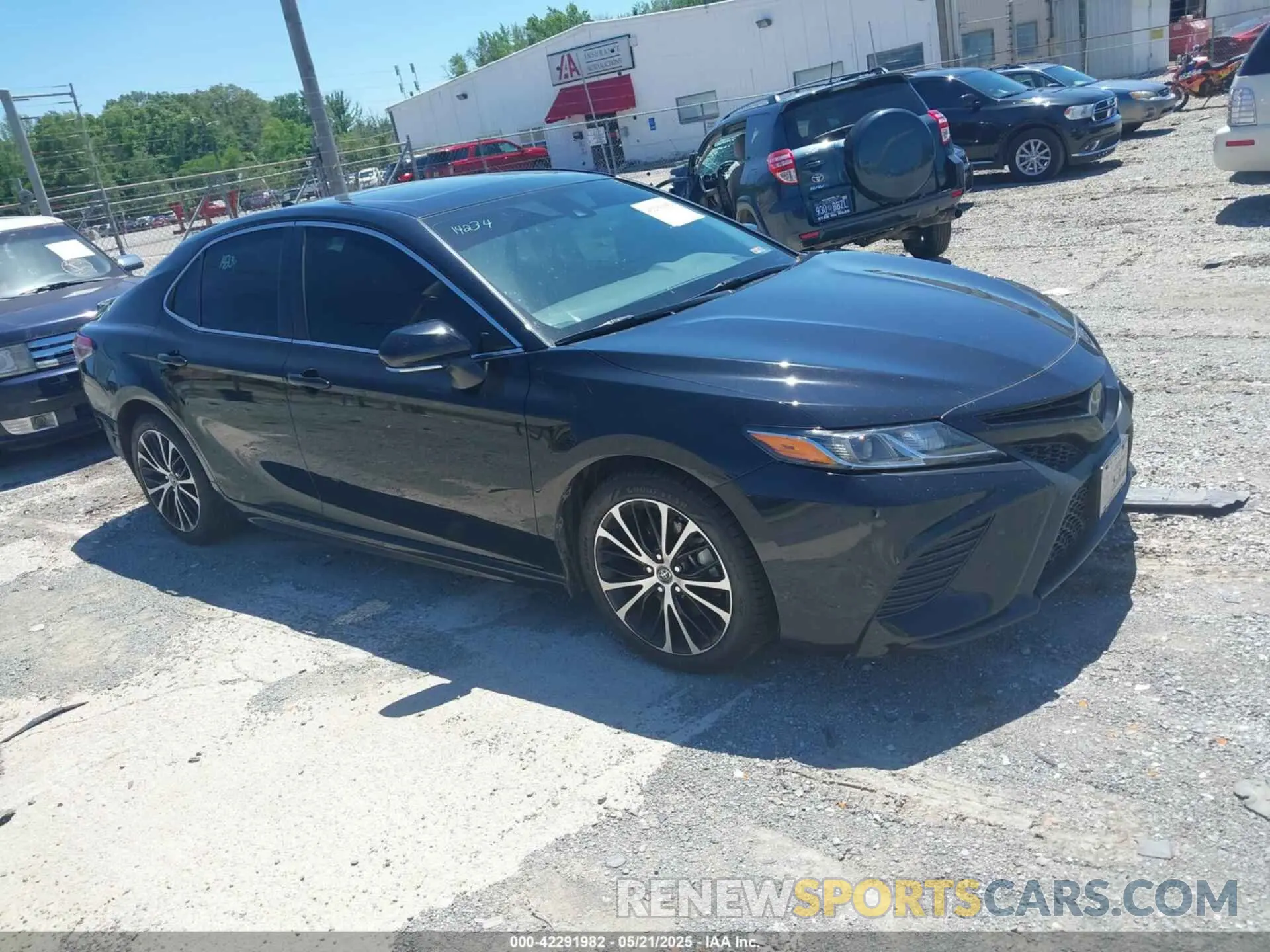 1 Photograph of a damaged car 4T1B11HK5KU180665 TOYOTA CAMRY 2019