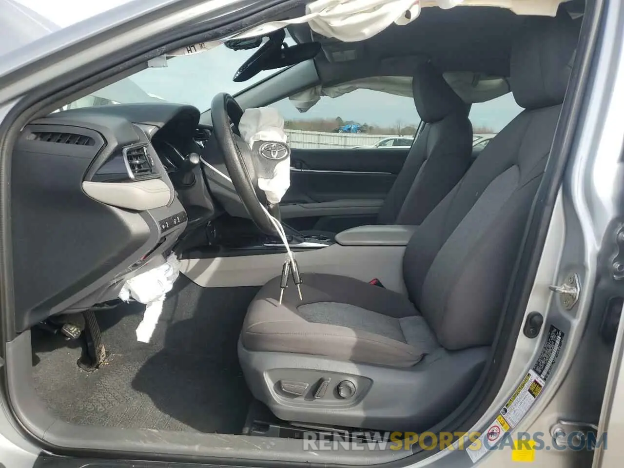 7 Фотография поврежденного автомобиля 4T1B11HK5KU182934 TOYOTA CAMRY 2019