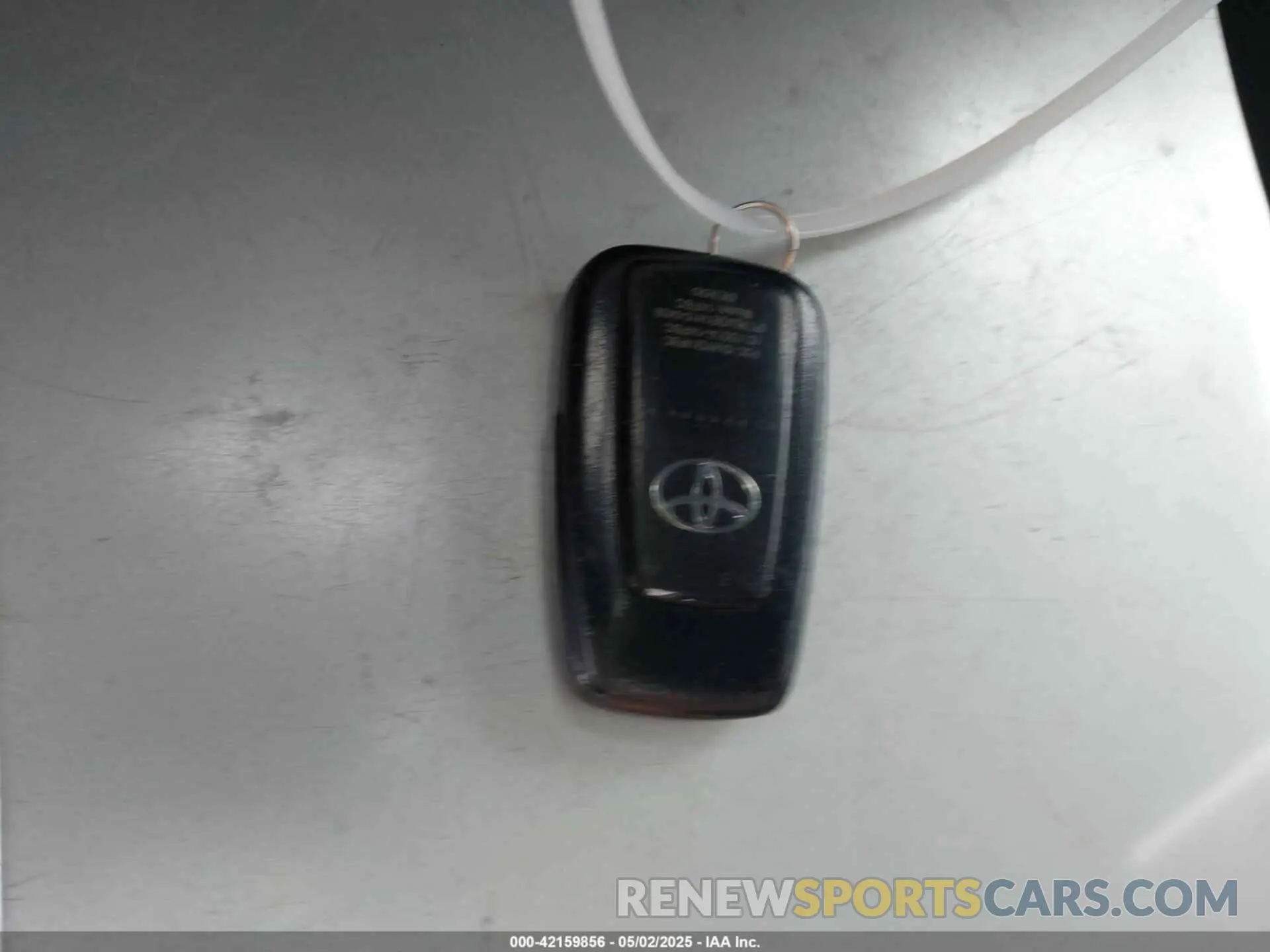 11 Photograph of a damaged car 4T1B11HK5KU186126 TOYOTA CAMRY 2019