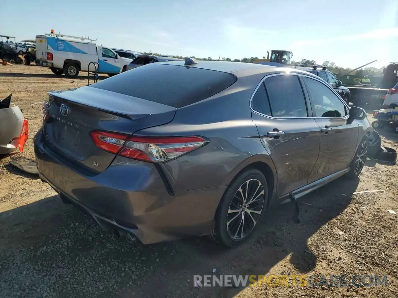 3 Фотография поврежденного автомобиля 4T1B11HK5KU186935 TOYOTA CAMRY 2019