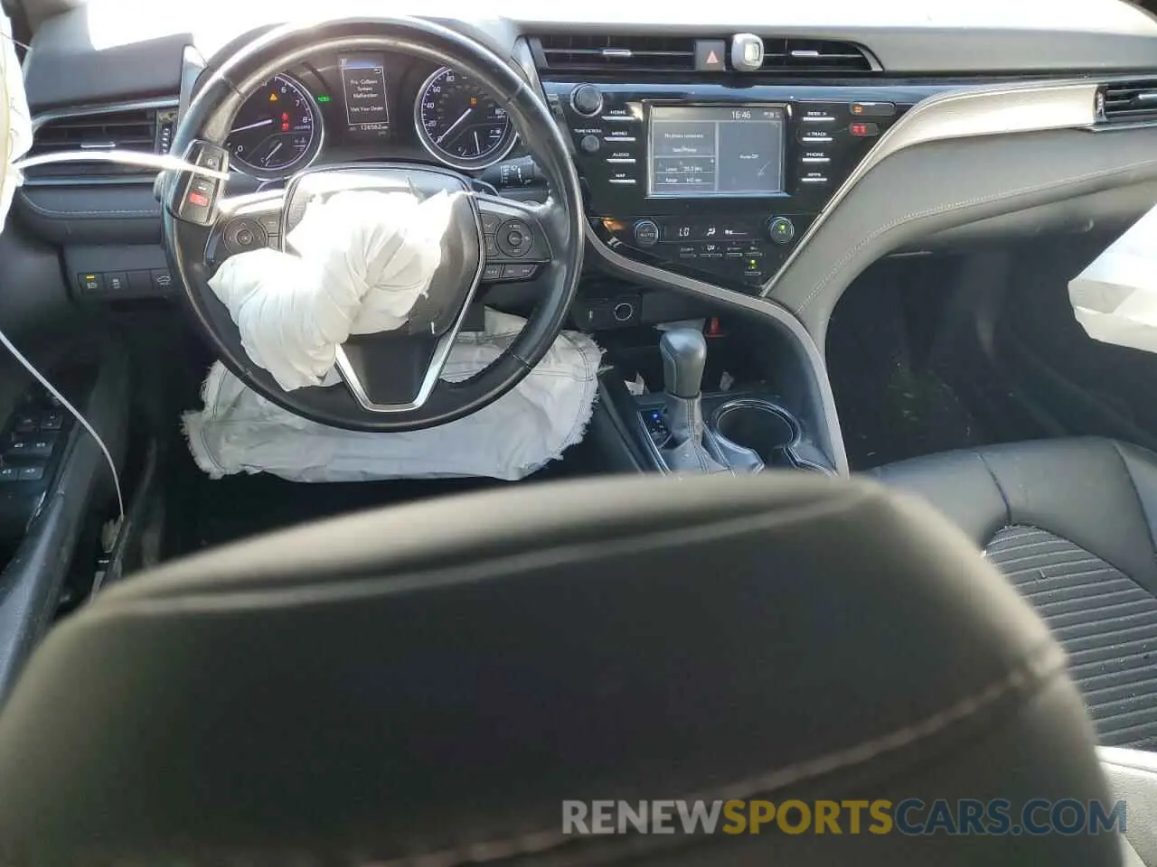 8 Фотография поврежденного автомобиля 4T1B11HK5KU186935 TOYOTA CAMRY 2019