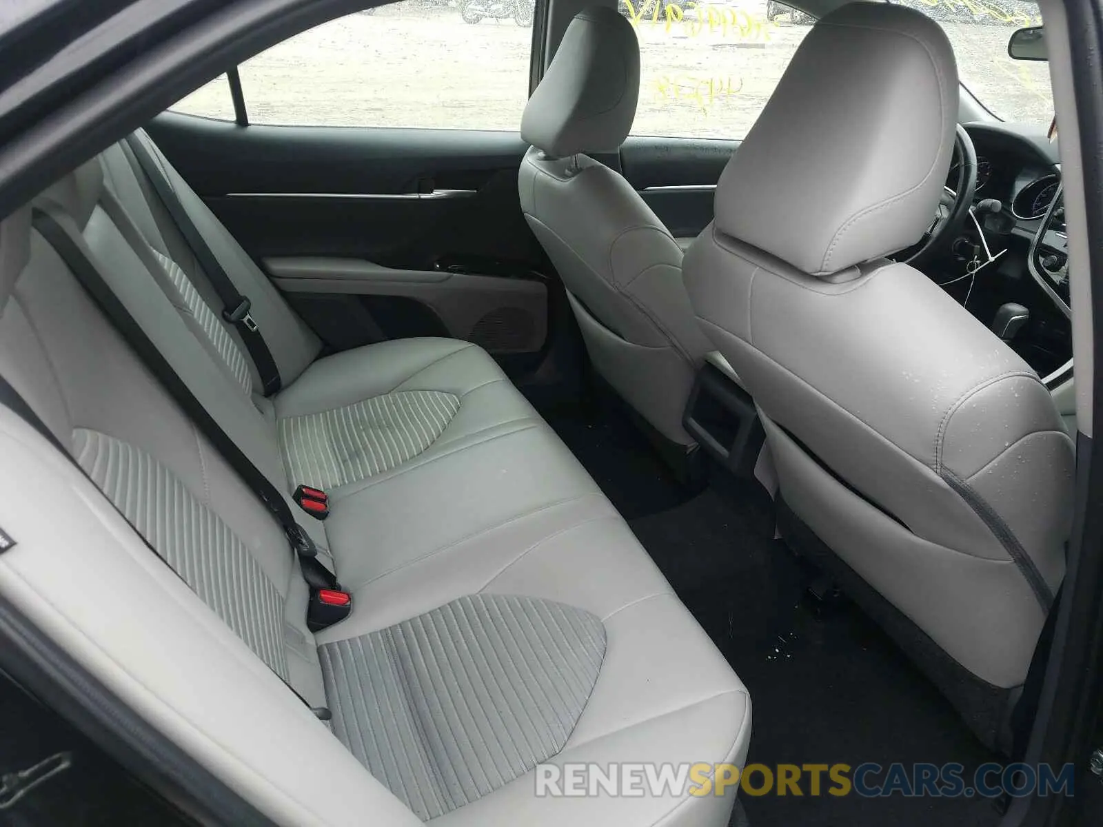 6 Photograph of a damaged car 4T1B11HK5KU190449 TOYOTA CAMRY 2019