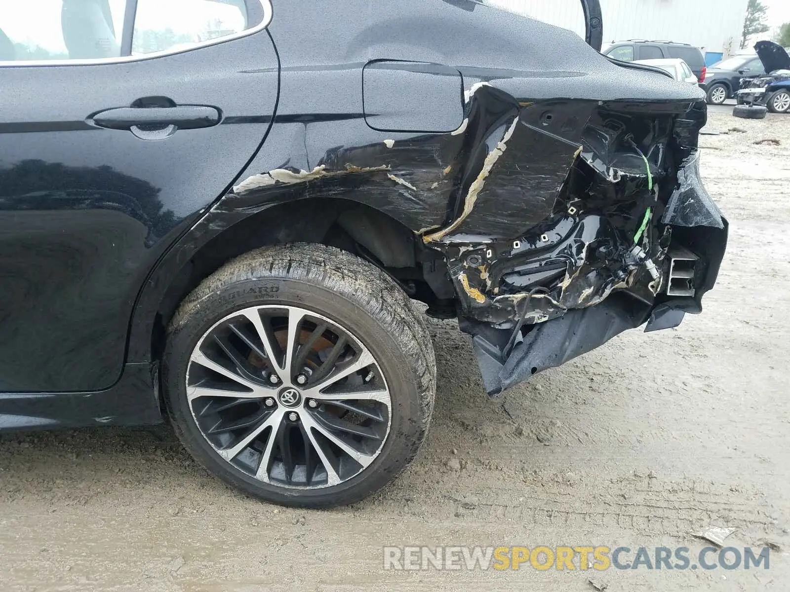 9 Photograph of a damaged car 4T1B11HK5KU190449 TOYOTA CAMRY 2019