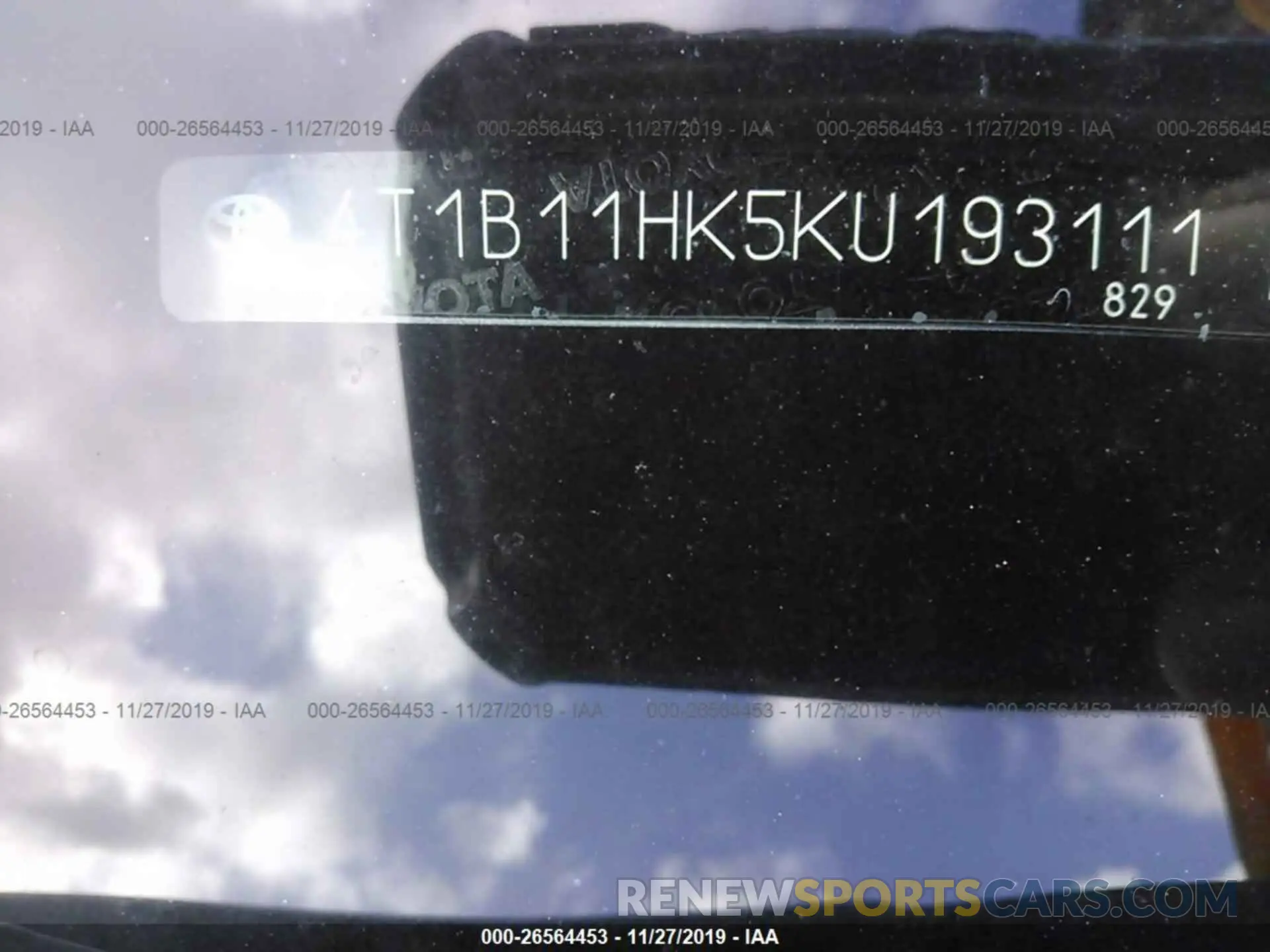 8 Photograph of a damaged car 4T1B11HK5KU193111 TOYOTA CAMRY 2019