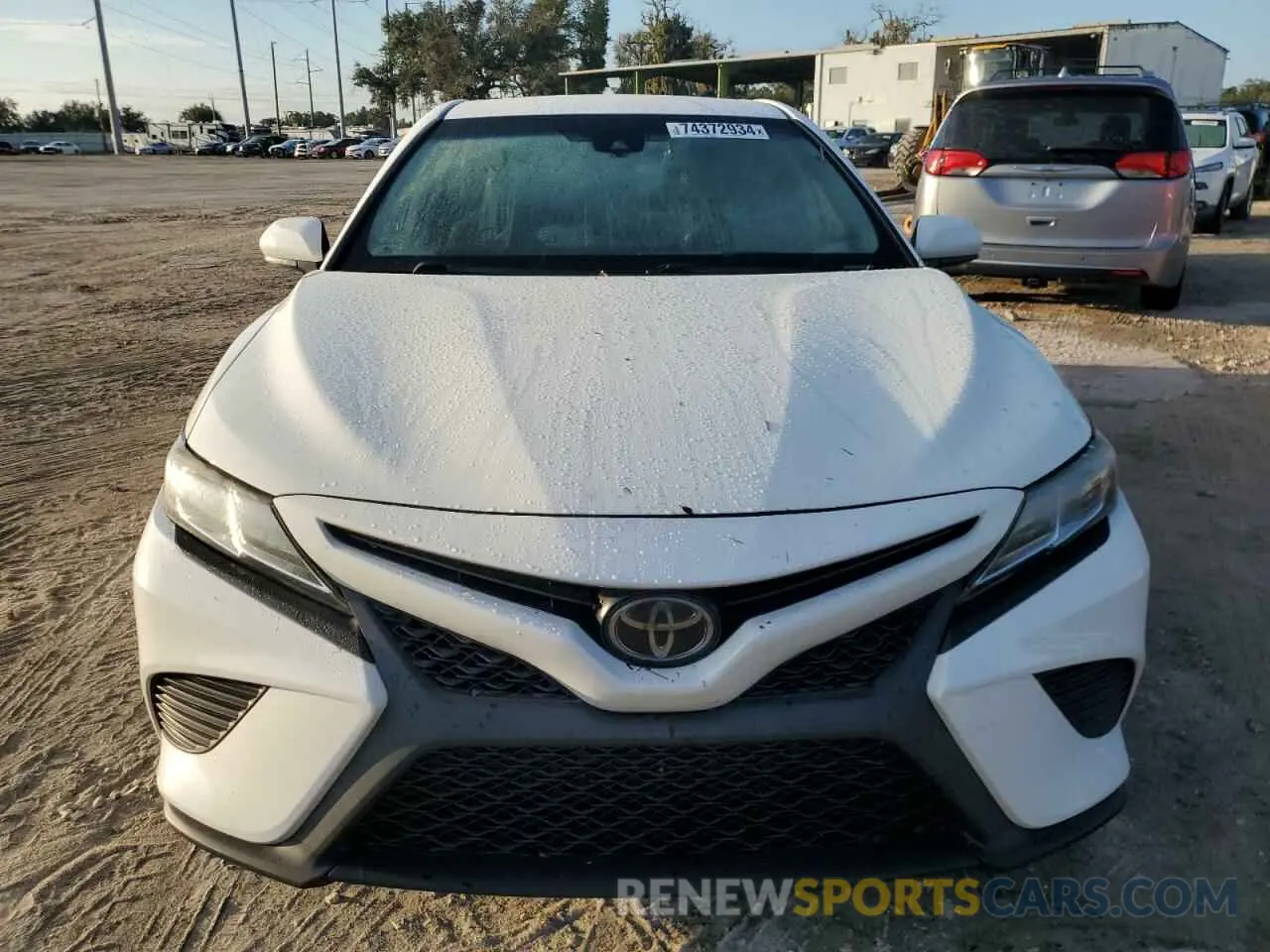 5 Photograph of a damaged car 4T1B11HK5KU195943 TOYOTA CAMRY 2019
