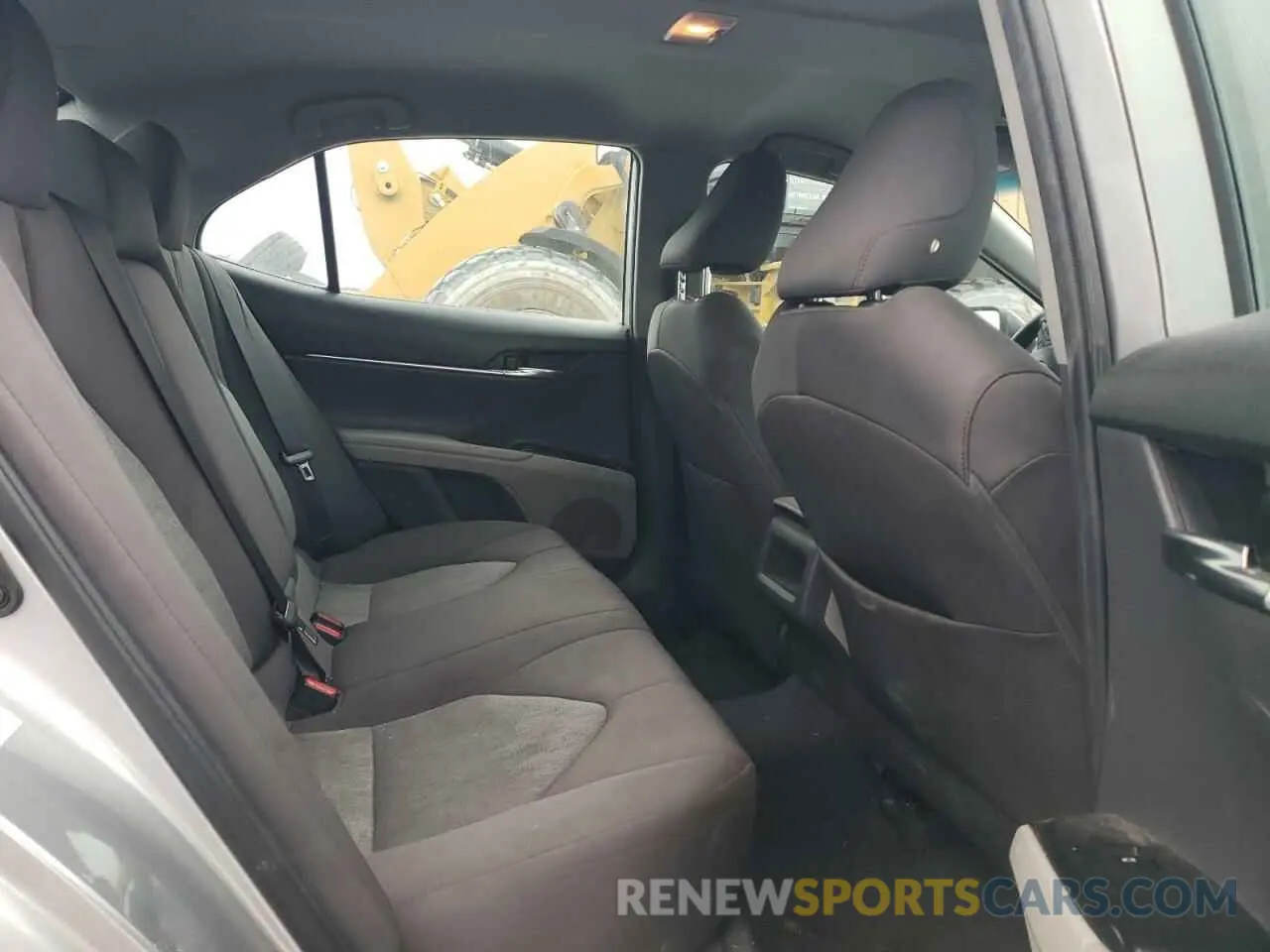 10 Photograph of a damaged car 4T1B11HK5KU200087 TOYOTA CAMRY 2019