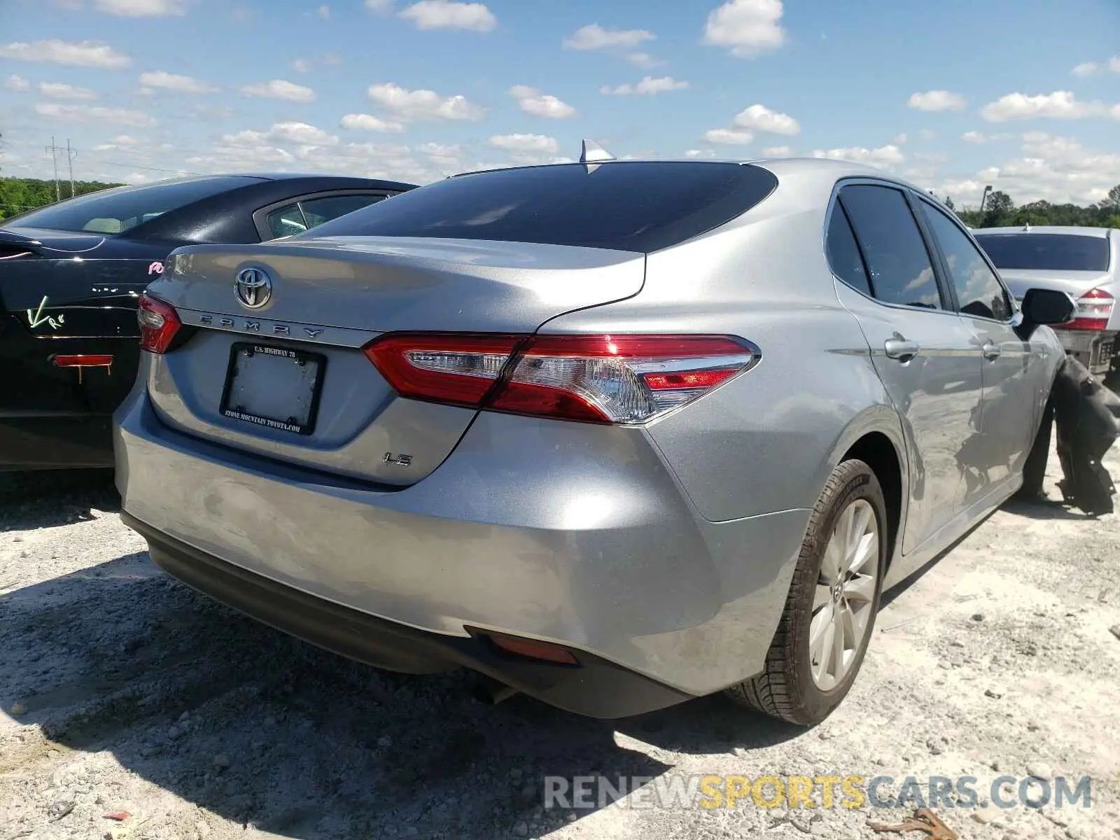 4 Photograph of a damaged car 4T1B11HK5KU202552 TOYOTA CAMRY 2019