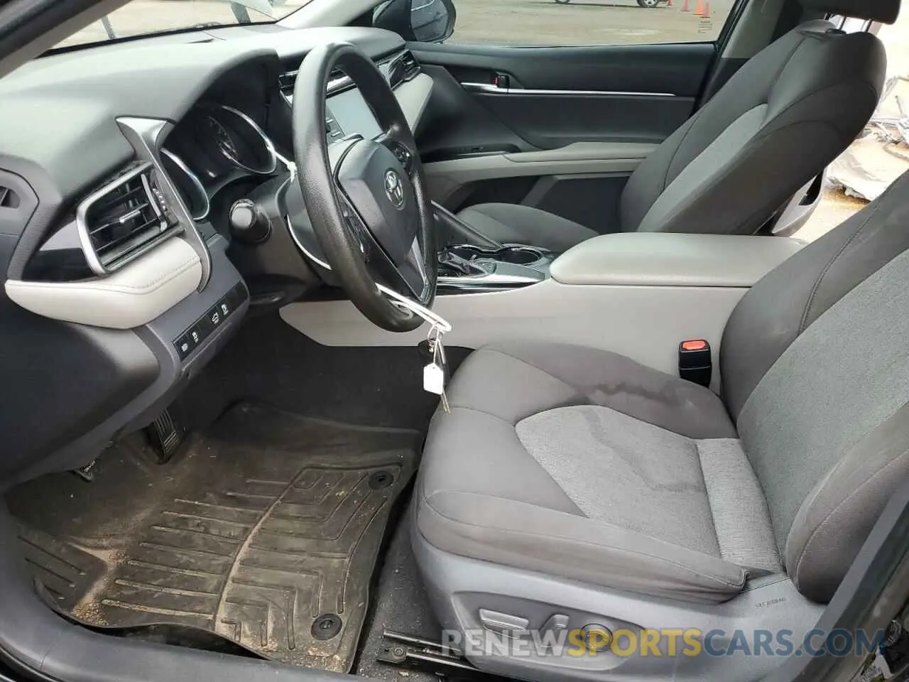 7 Photograph of a damaged car 4T1B11HK5KU204897 TOYOTA CAMRY 2019