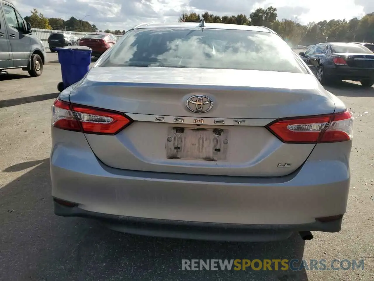 6 Photograph of a damaged car 4T1B11HK5KU209064 TOYOTA CAMRY 2019