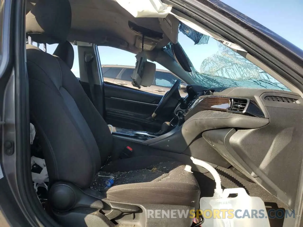 7 Photograph of a damaged car 4T1B11HK5KU209128 TOYOTA CAMRY 2019