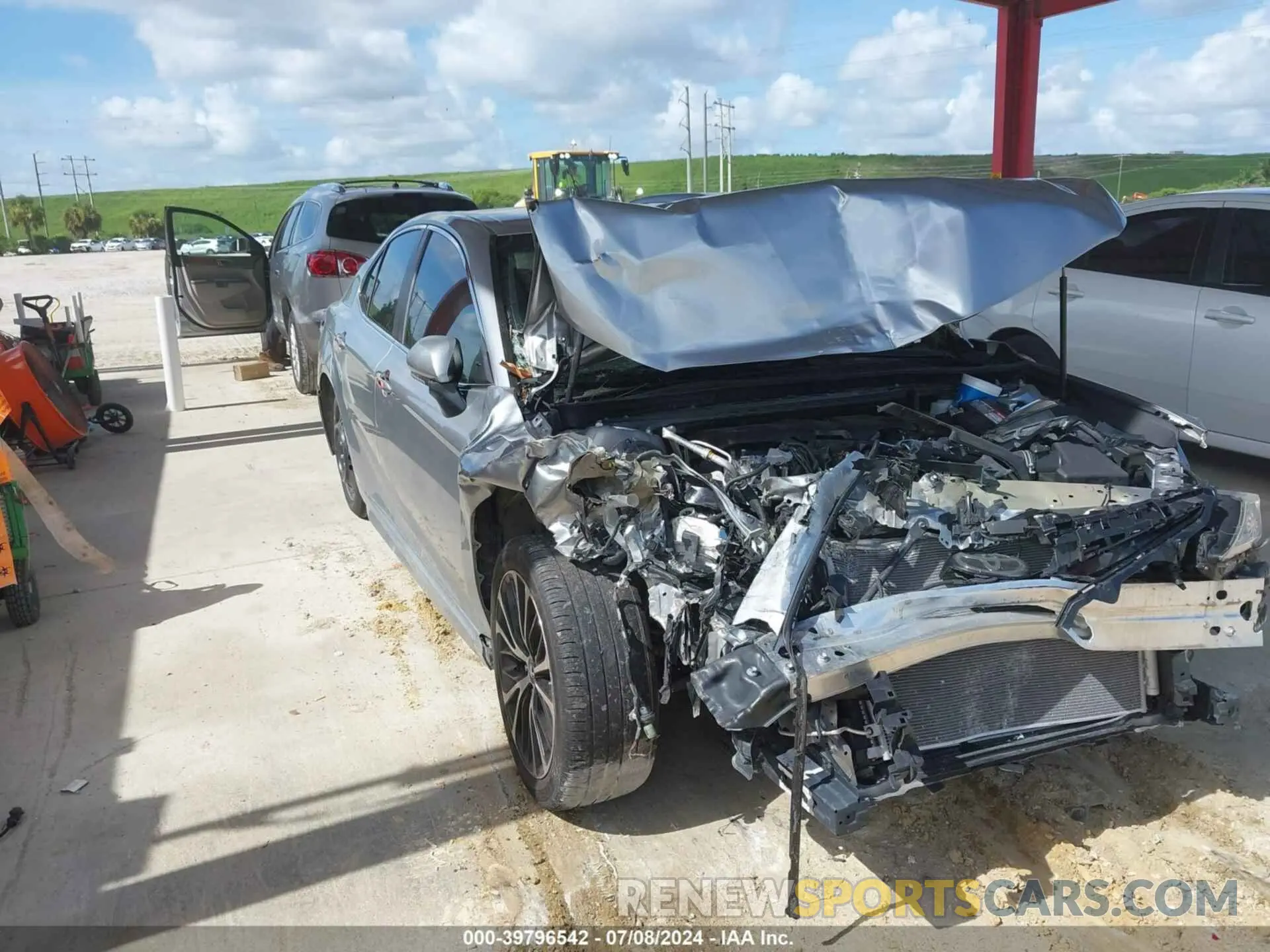 1 Фотография поврежденного автомобиля 4T1B11HK5KU214345 TOYOTA CAMRY 2019