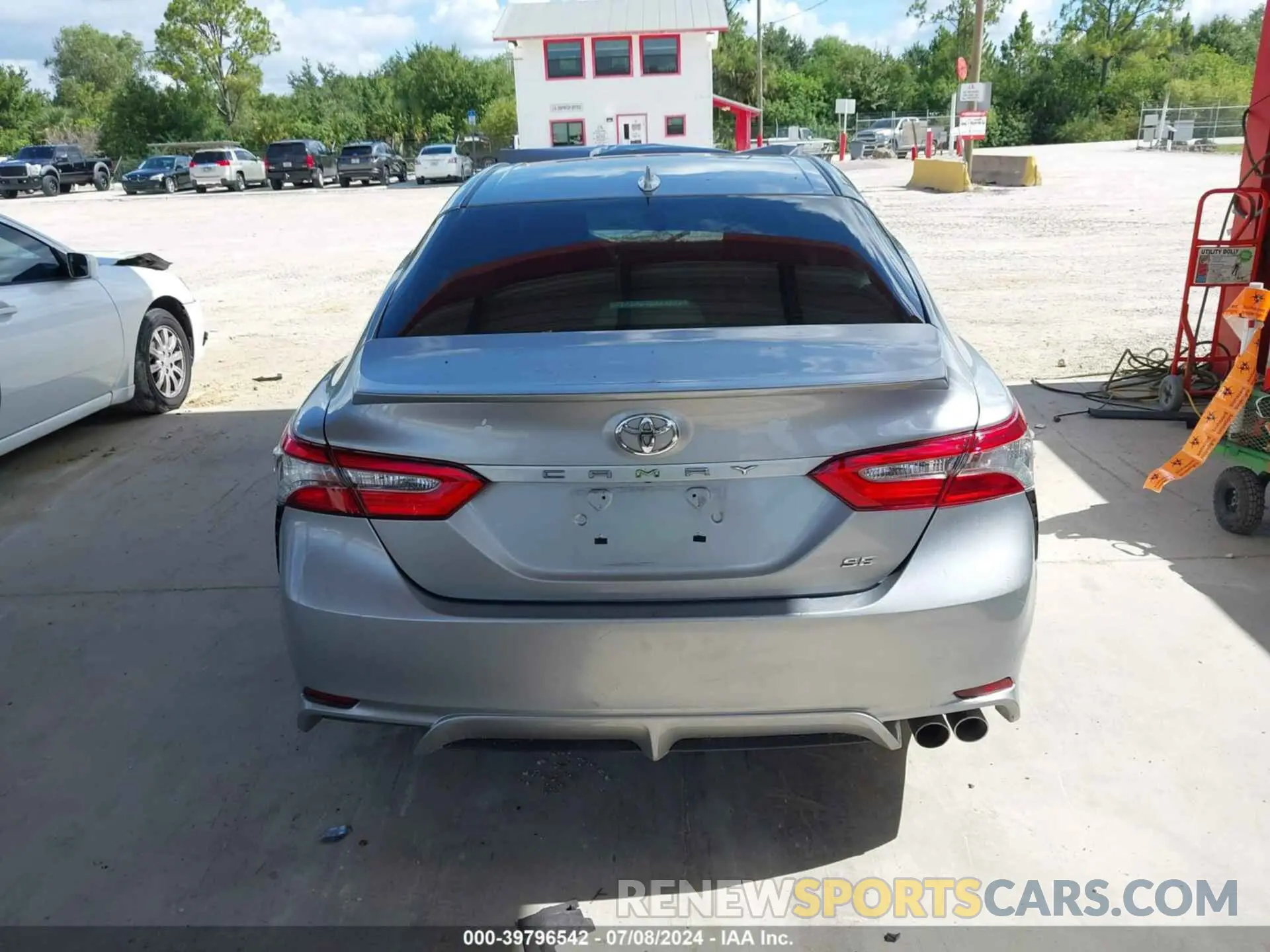 16 Фотография поврежденного автомобиля 4T1B11HK5KU214345 TOYOTA CAMRY 2019