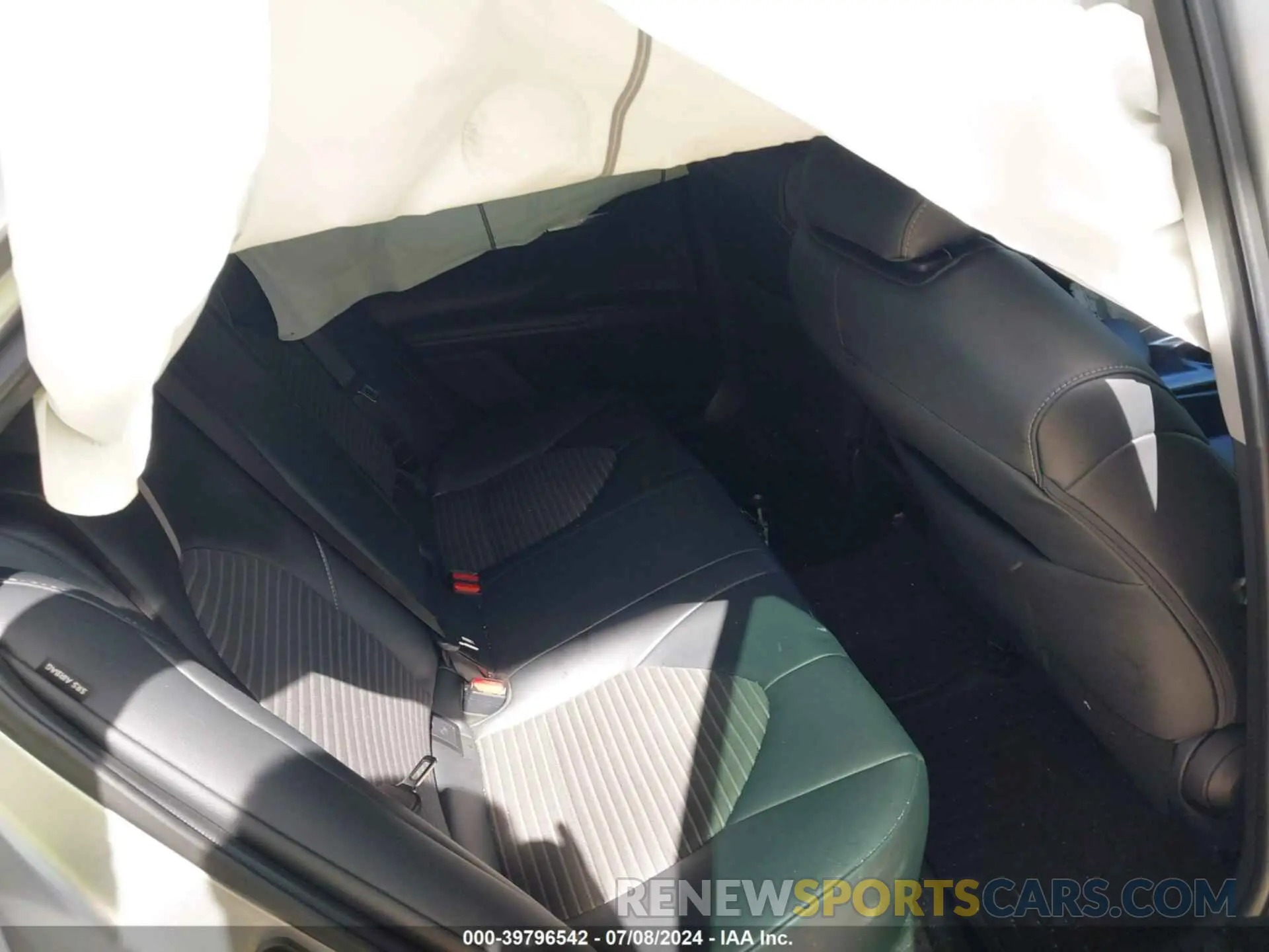 8 Фотография поврежденного автомобиля 4T1B11HK5KU214345 TOYOTA CAMRY 2019