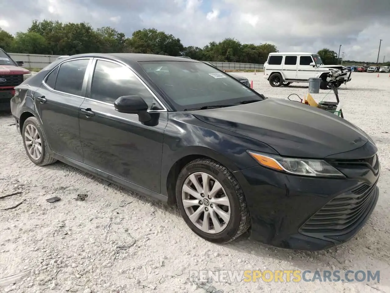 4 Photograph of a damaged car 4T1B11HK5KU214538 TOYOTA CAMRY 2019