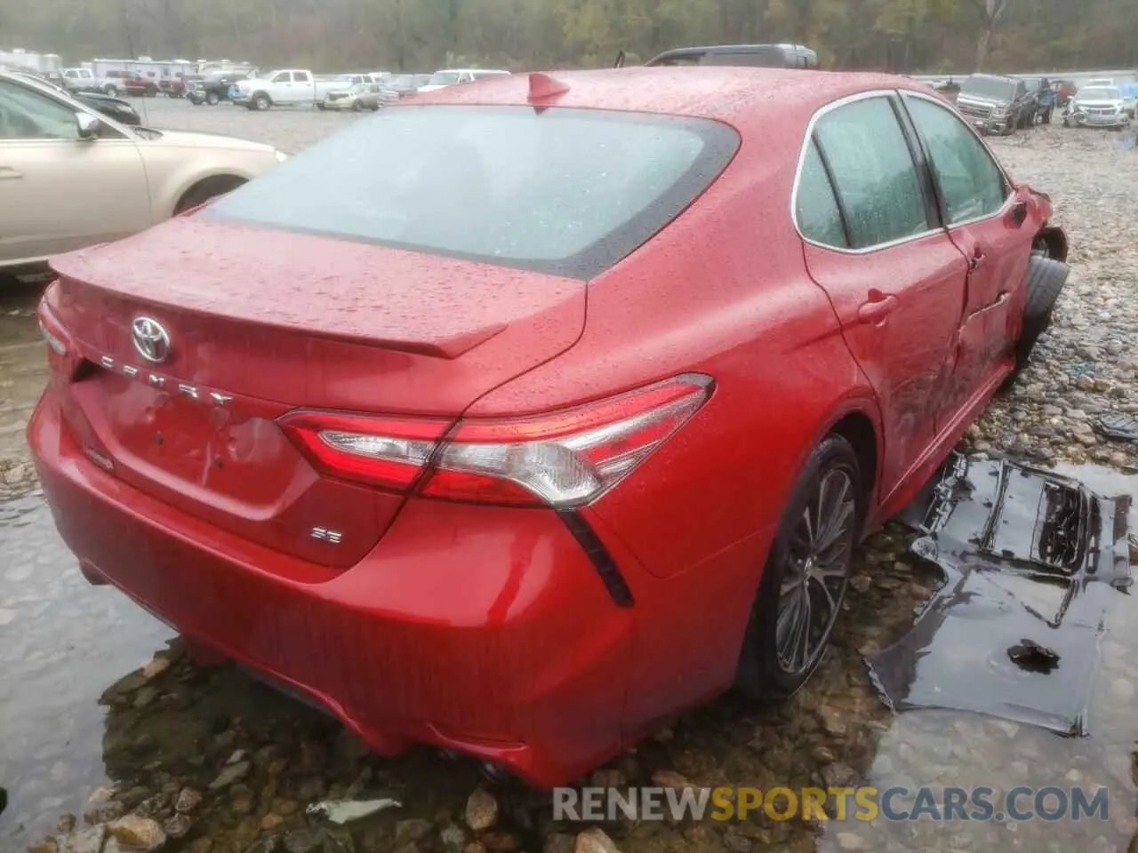 4 Photograph of a damaged car 4T1B11HK5KU216046 TOYOTA CAMRY 2019