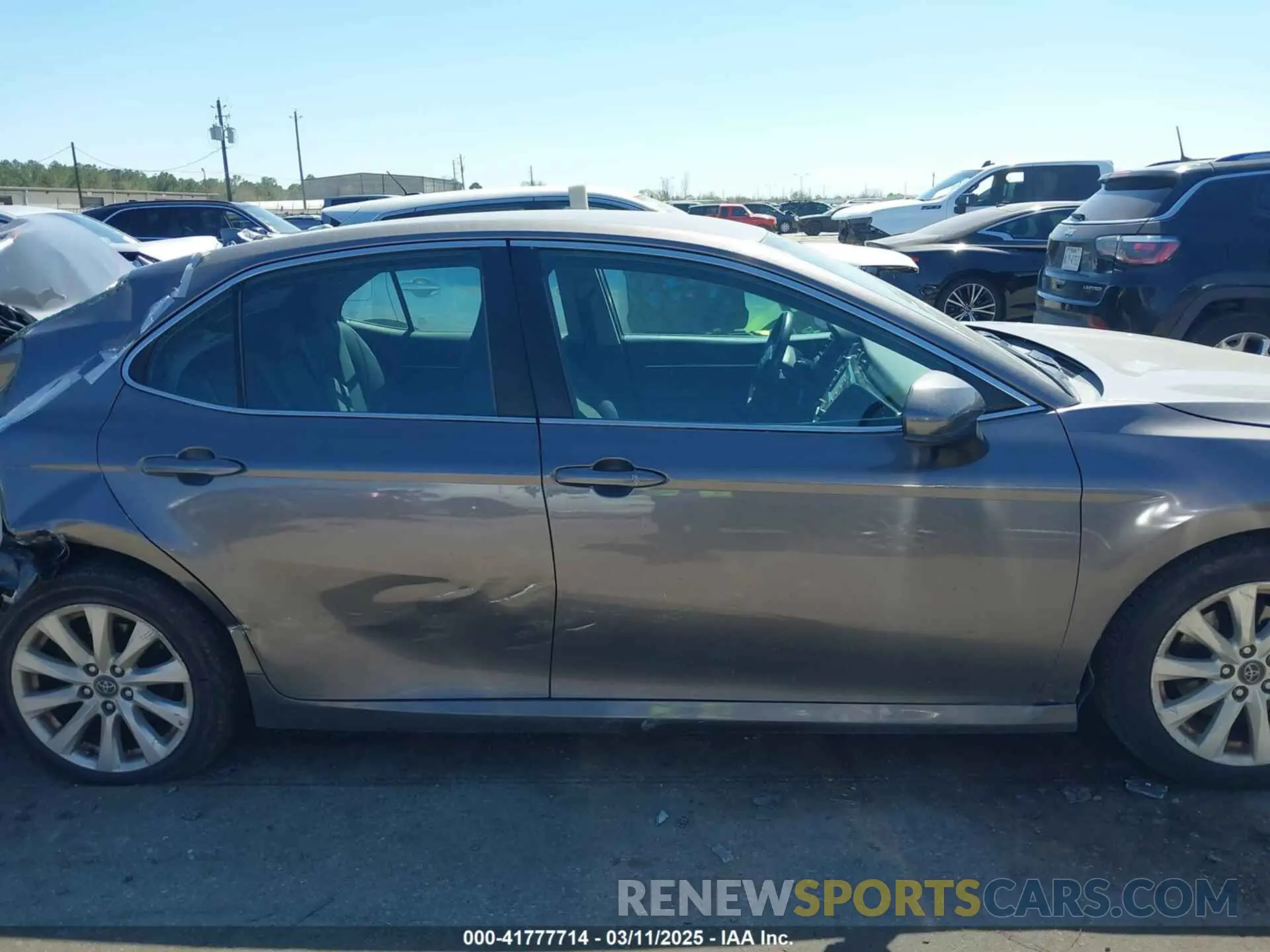 13 Фотография поврежденного автомобиля 4T1B11HK5KU219061 TOYOTA CAMRY 2019