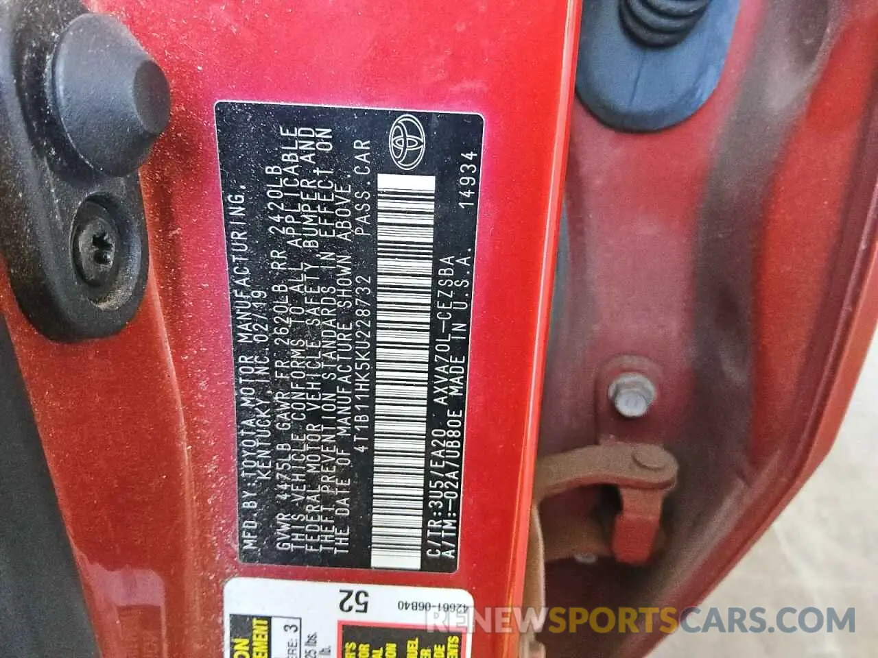 12 Фотография поврежденного автомобиля 4T1B11HK5KU228732 TOYOTA CAMRY 2019