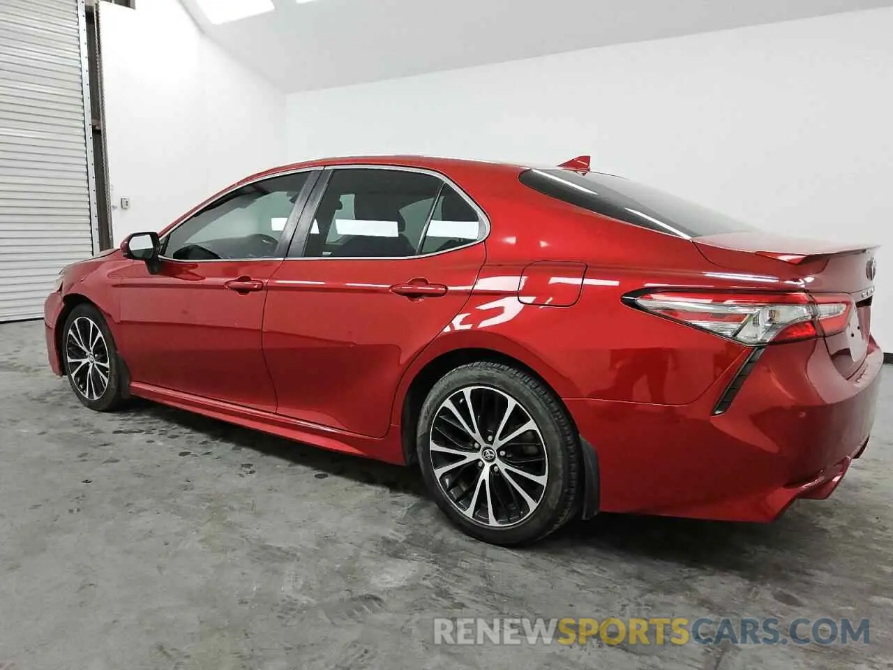 2 Фотография поврежденного автомобиля 4T1B11HK5KU228732 TOYOTA CAMRY 2019