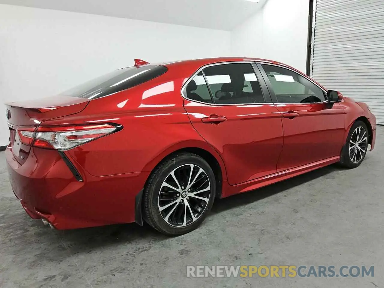 3 Фотография поврежденного автомобиля 4T1B11HK5KU228732 TOYOTA CAMRY 2019