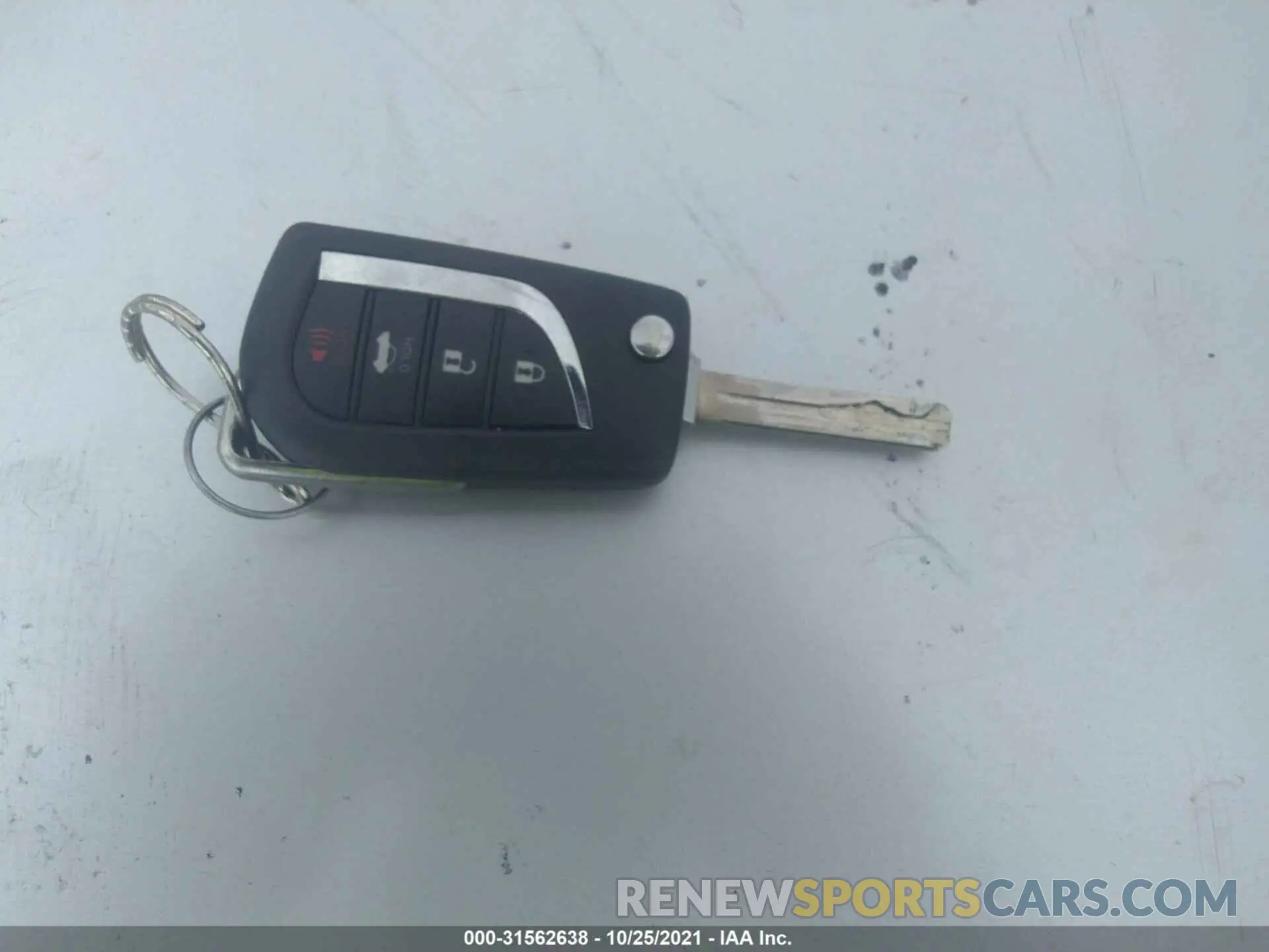 11 Photograph of a damaged car 4T1B11HK5KU235597 TOYOTA CAMRY 2019