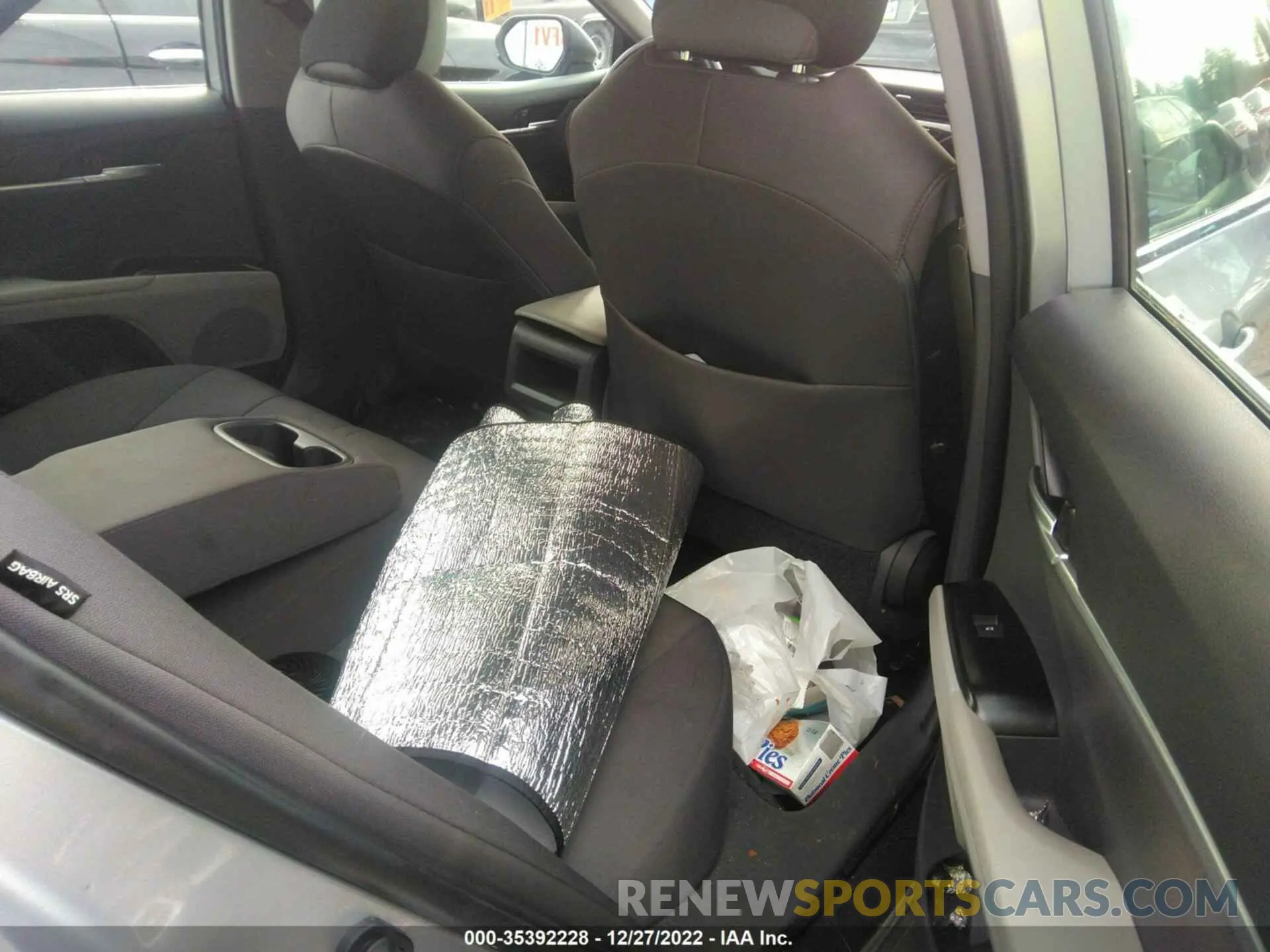 8 Photograph of a damaged car 4T1B11HK5KU246826 TOYOTA CAMRY 2019