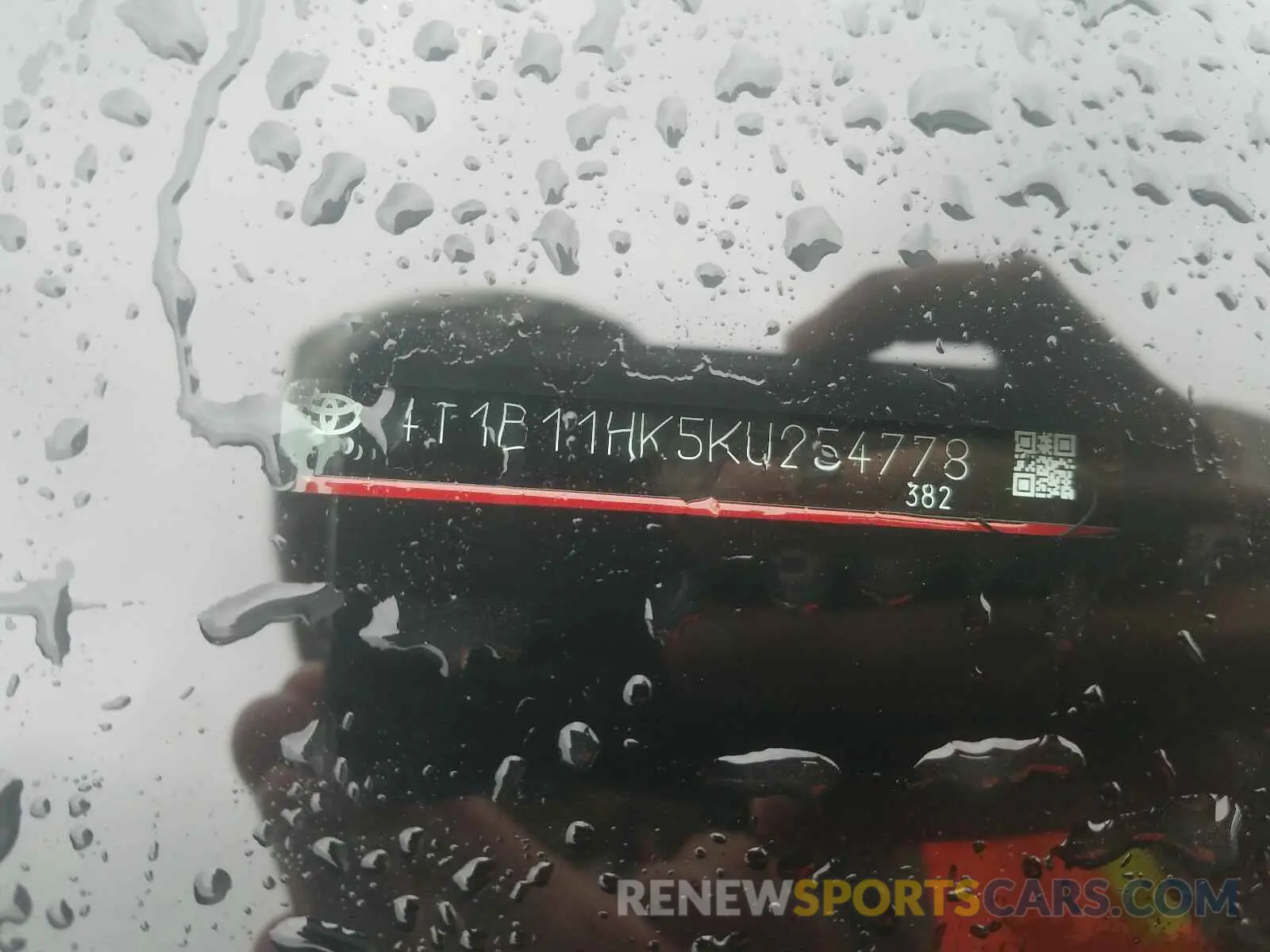 10 Photograph of a damaged car 4T1B11HK5KU254778 TOYOTA CAMRY 2019