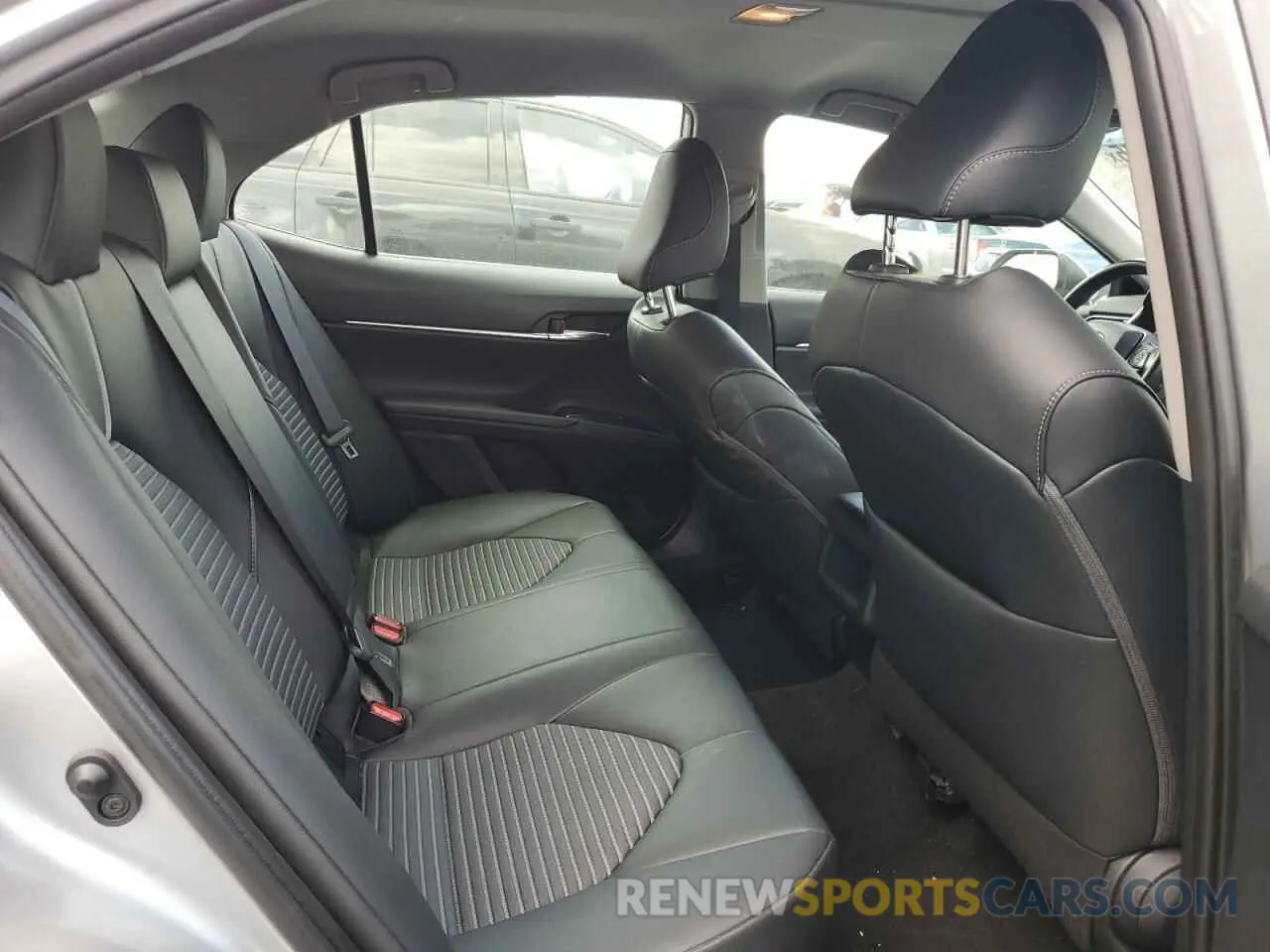 10 Фотография поврежденного автомобиля 4T1B11HK5KU255557 TOYOTA CAMRY 2019