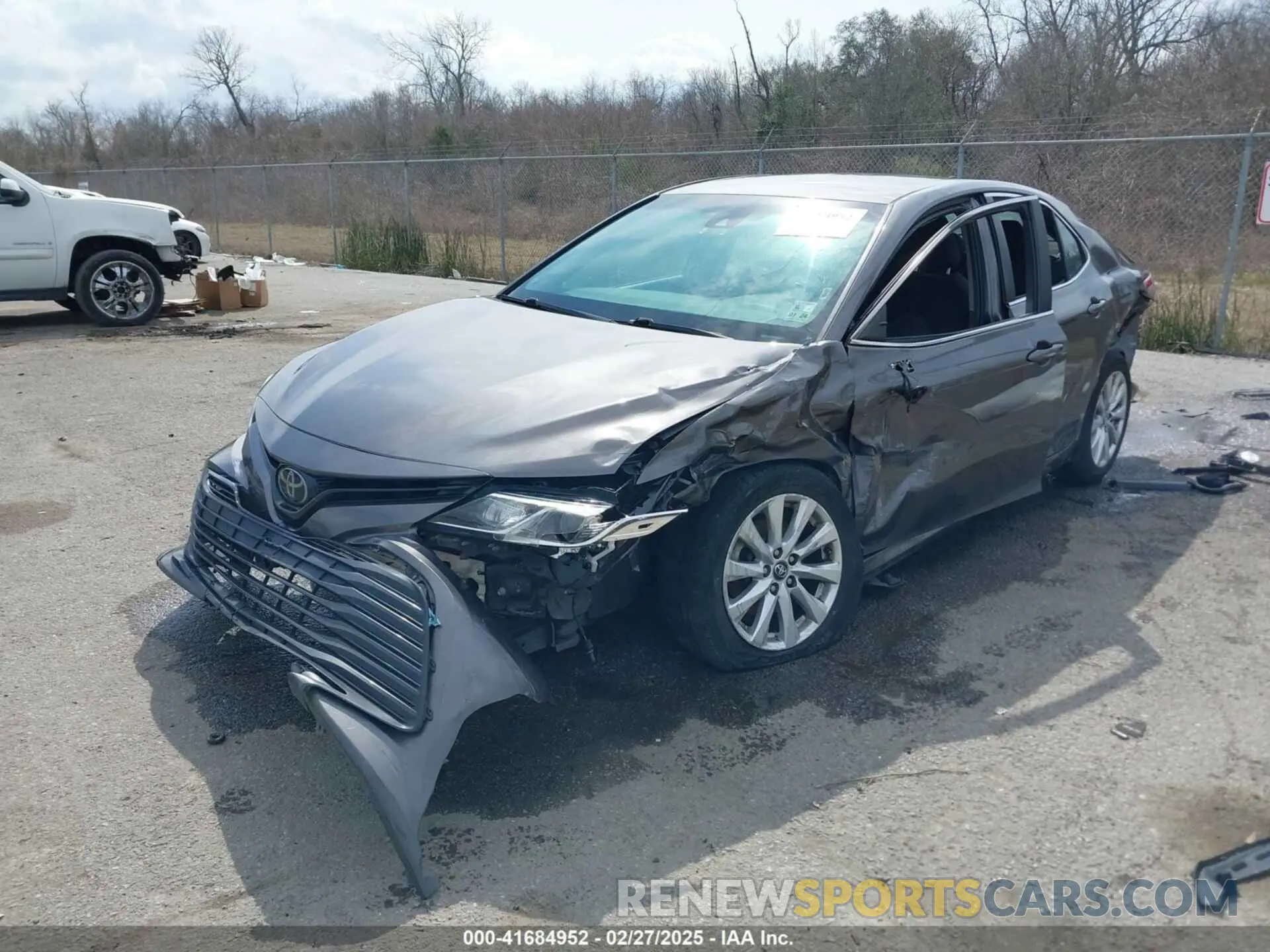 2 Photograph of a damaged car 4T1B11HK5KU256773 TOYOTA CAMRY 2019