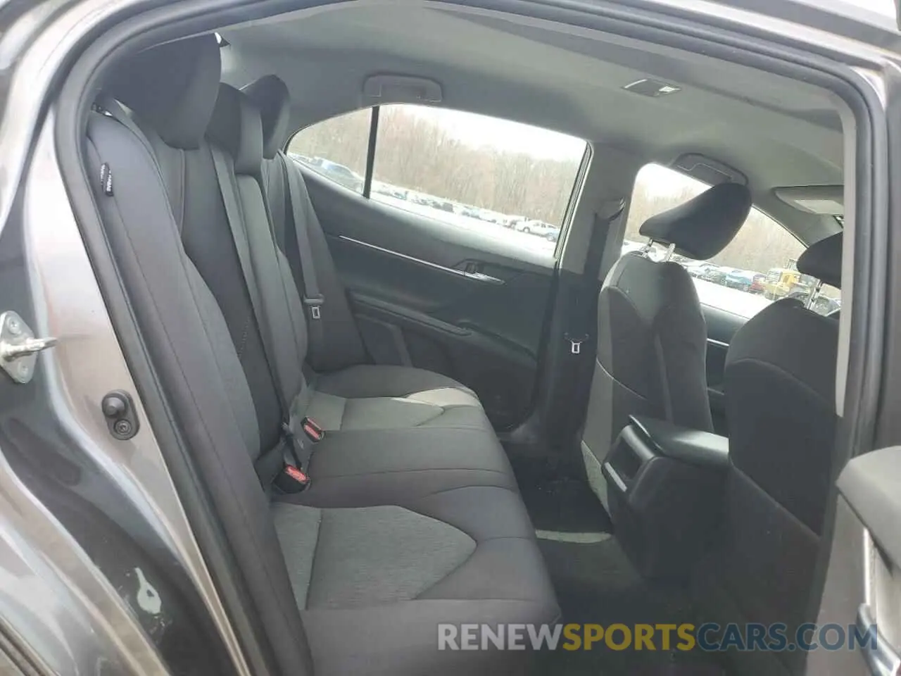 10 Photograph of a damaged car 4T1B11HK5KU257289 TOYOTA CAMRY 2019