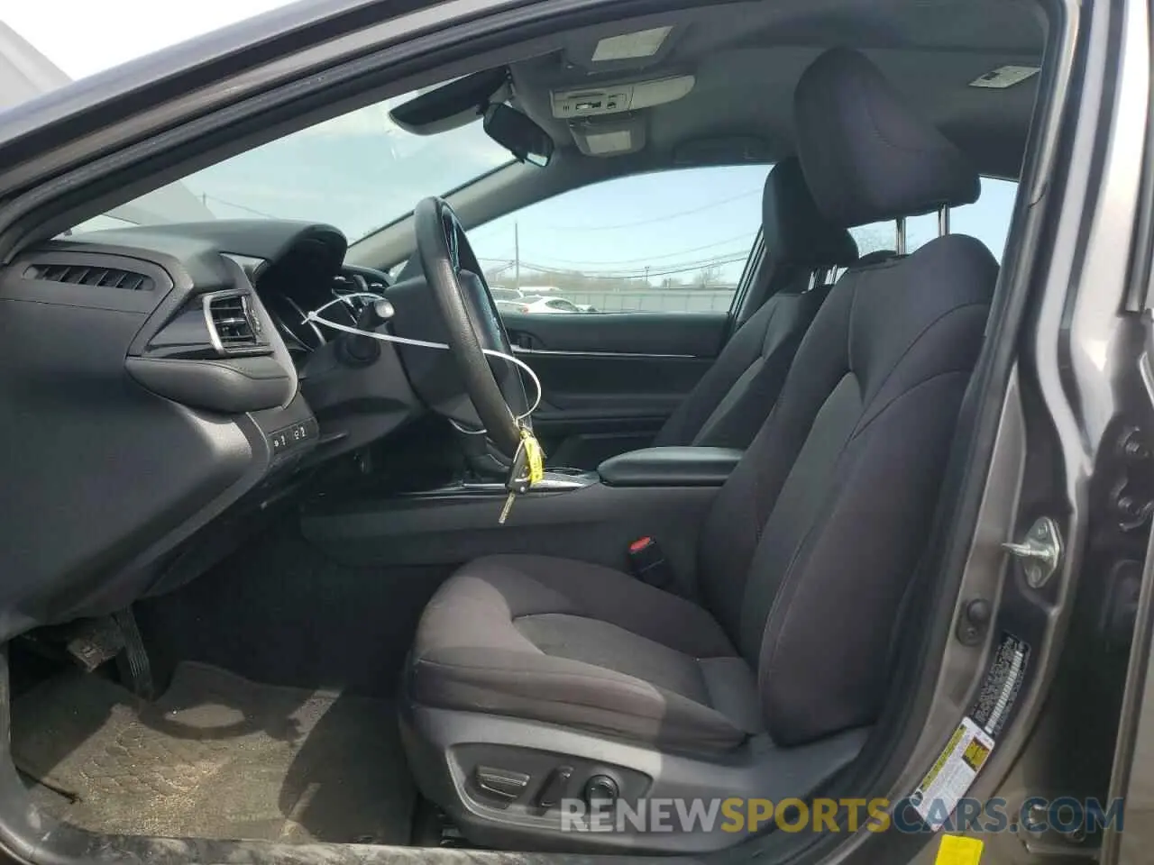 7 Photograph of a damaged car 4T1B11HK5KU257289 TOYOTA CAMRY 2019
