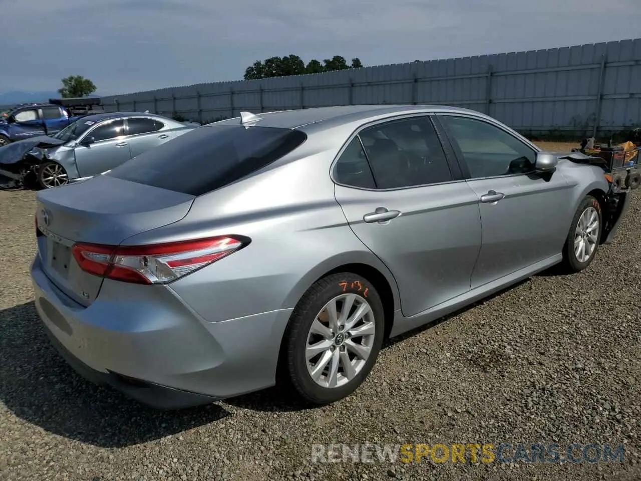 3 Фотография поврежденного автомобиля 4T1B11HK5KU267014 TOYOTA CAMRY 2019