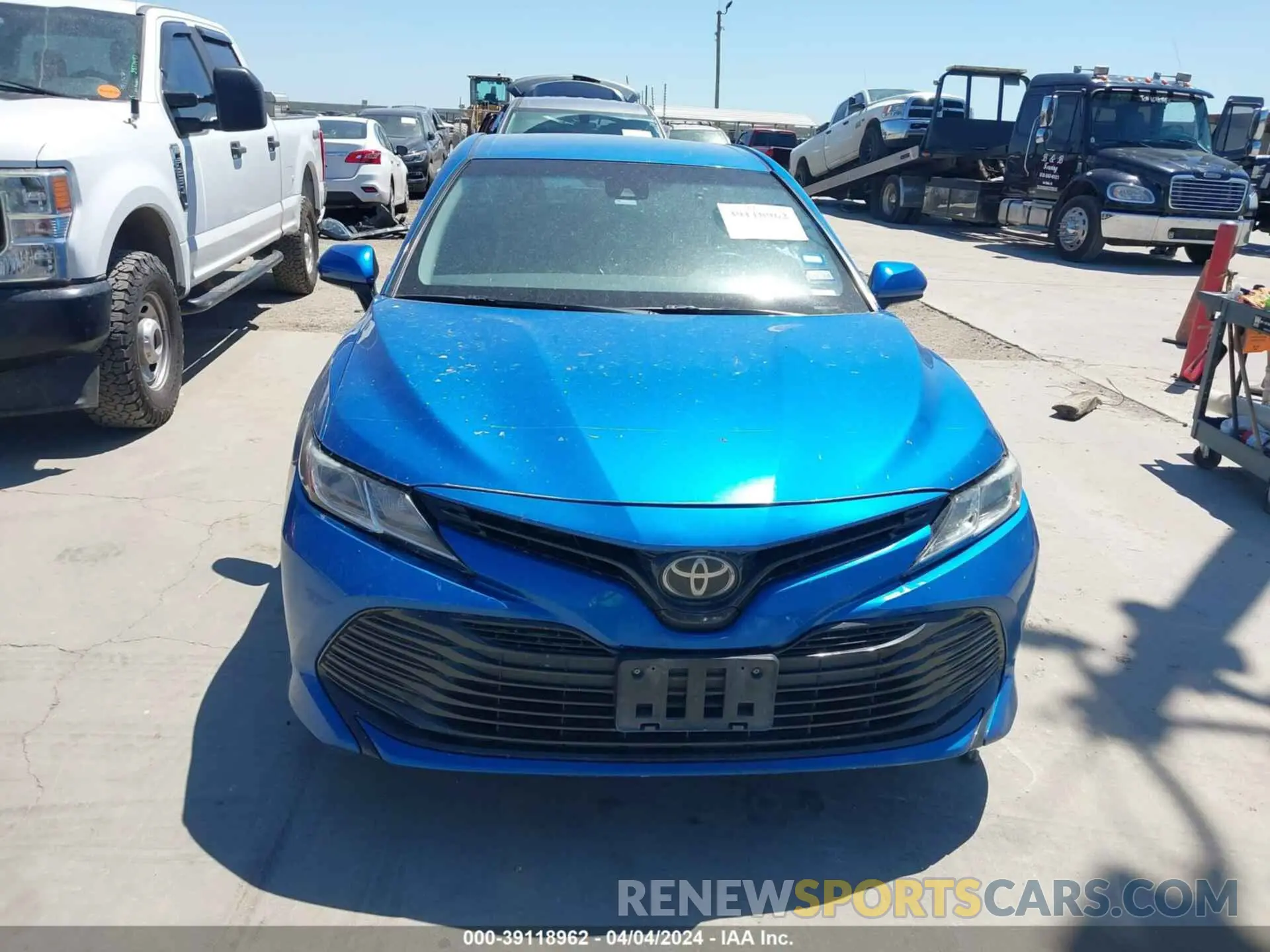 12 Фотография поврежденного автомобиля 4T1B11HK5KU271547 TOYOTA CAMRY 2019