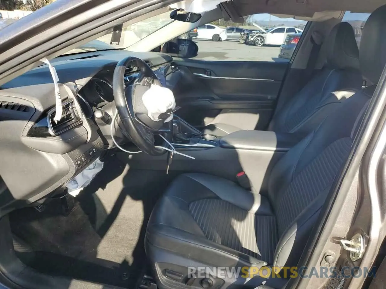 7 Photograph of a damaged car 4T1B11HK5KU273654 TOYOTA CAMRY 2019